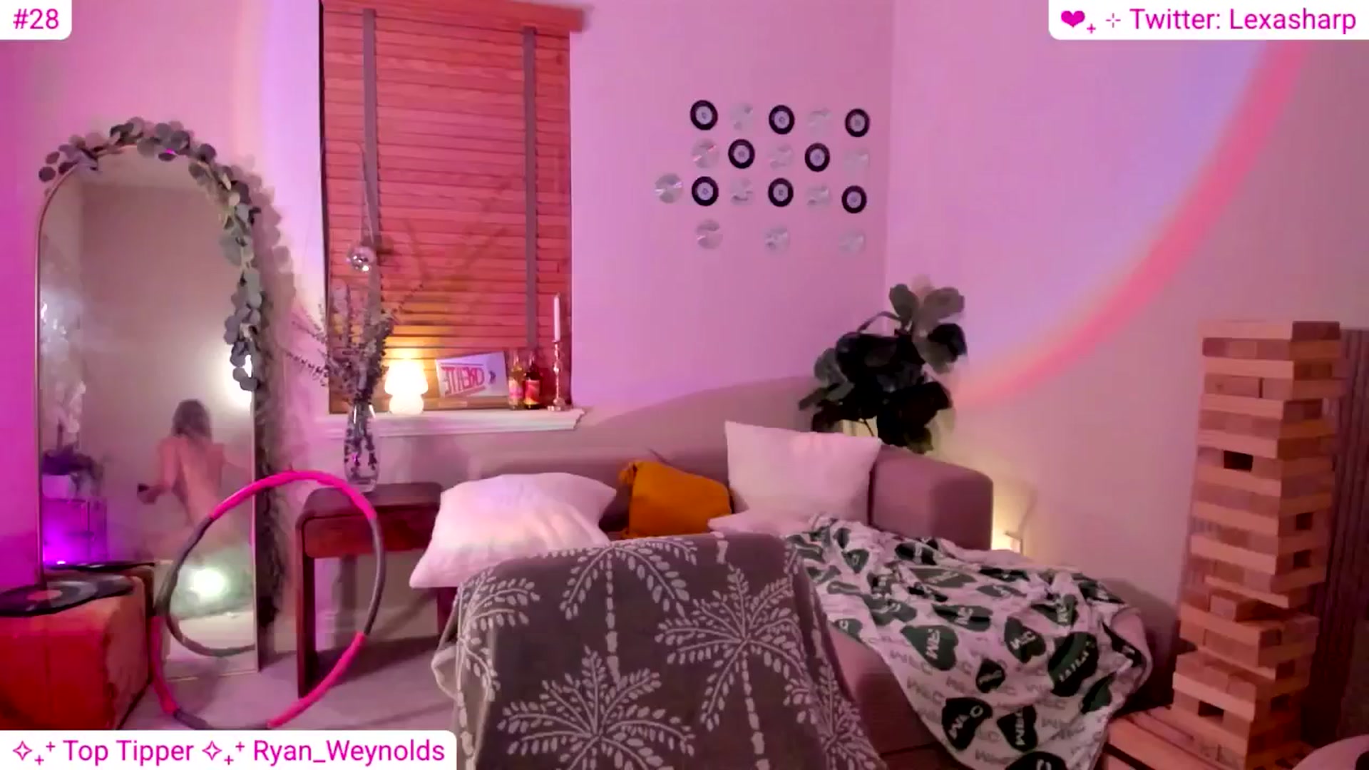 Gallery image thumbnail from alexasharp's myfreecams stream on, 08/03/2025, 05:35 image 3 of 20