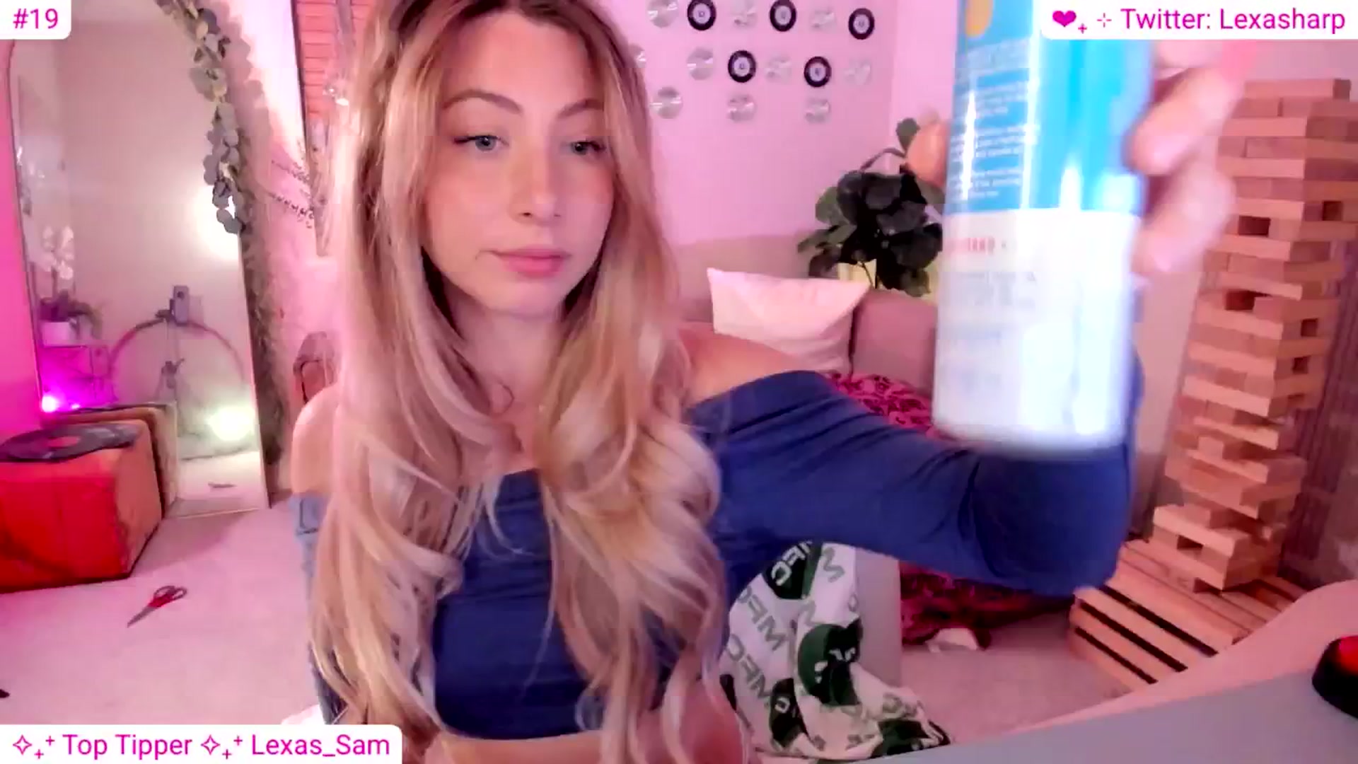 Gallery image thumbnail from alexasharp's myfreecams stream on, 08/08/2025, 02:38 image 10 of 20