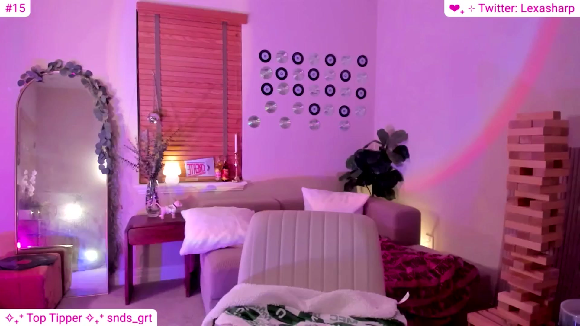 Gallery image thumbnail from alexasharp's myfreecams stream on, 08/08/2025, 05:27 image 1 of 20