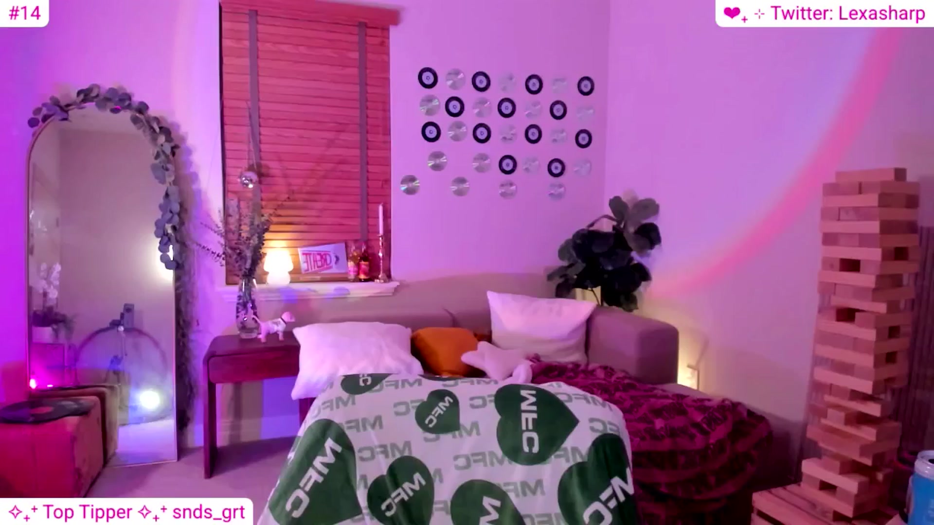 Gallery image thumbnail from alexasharp's myfreecams stream on, 08/08/2025, 05:48 image 5 of 20