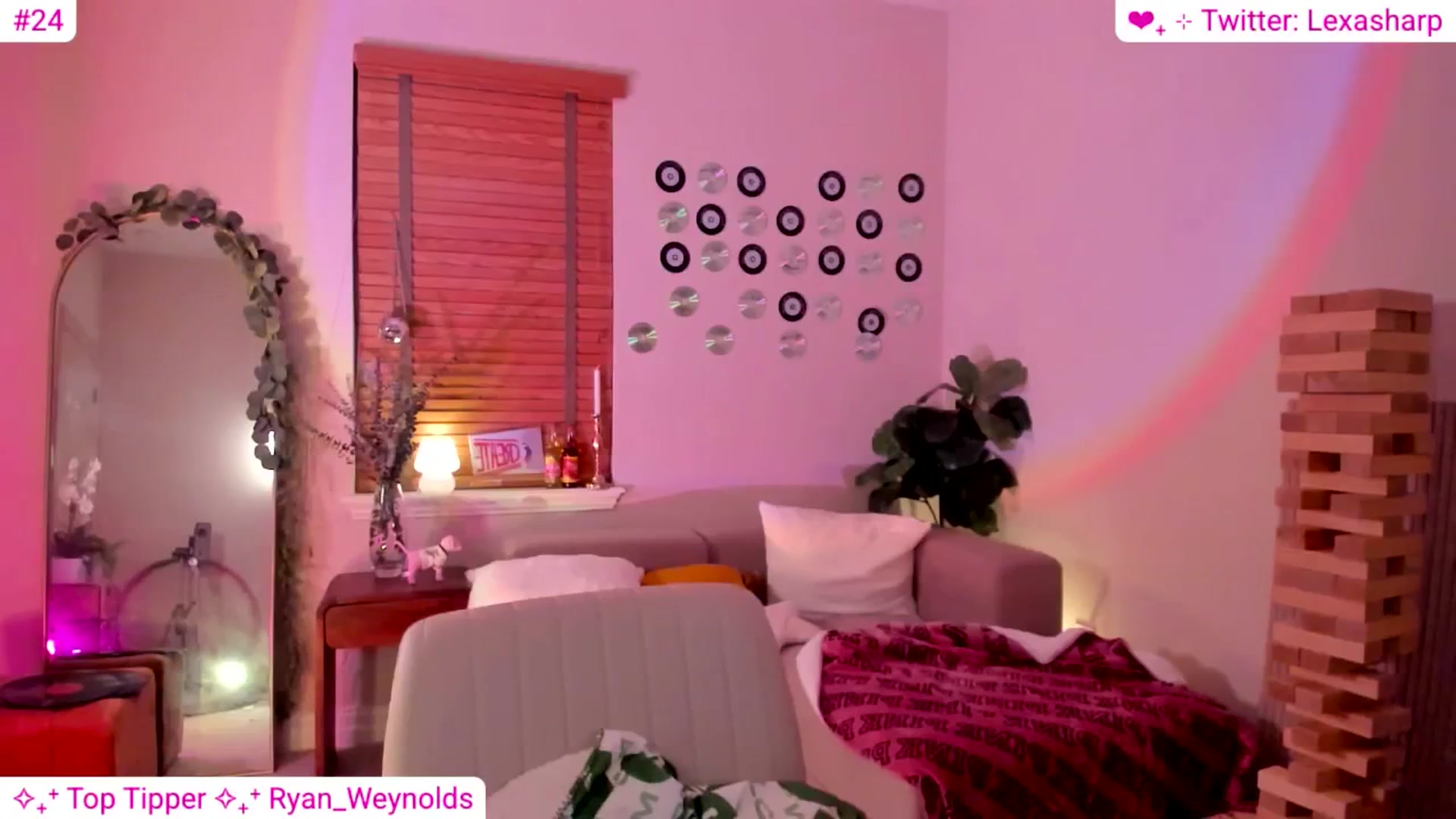 Gallery image thumbnail from alexasharp's myfreecams stream on, 08/10/2025, 04:39 image 15 of 20