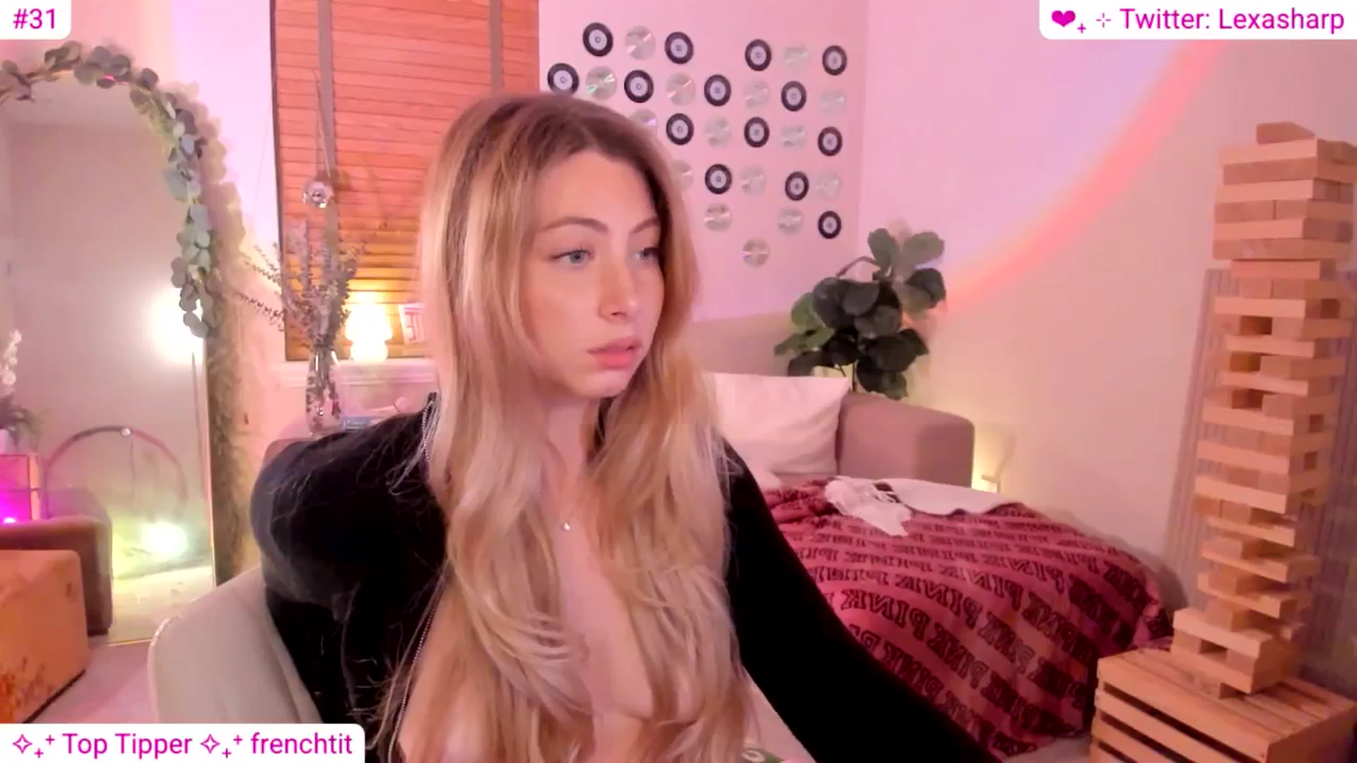 Gallery image thumbnail from alexasharp's myfreecams stream on, 08/15/2025, 03:37 image 14 of 20