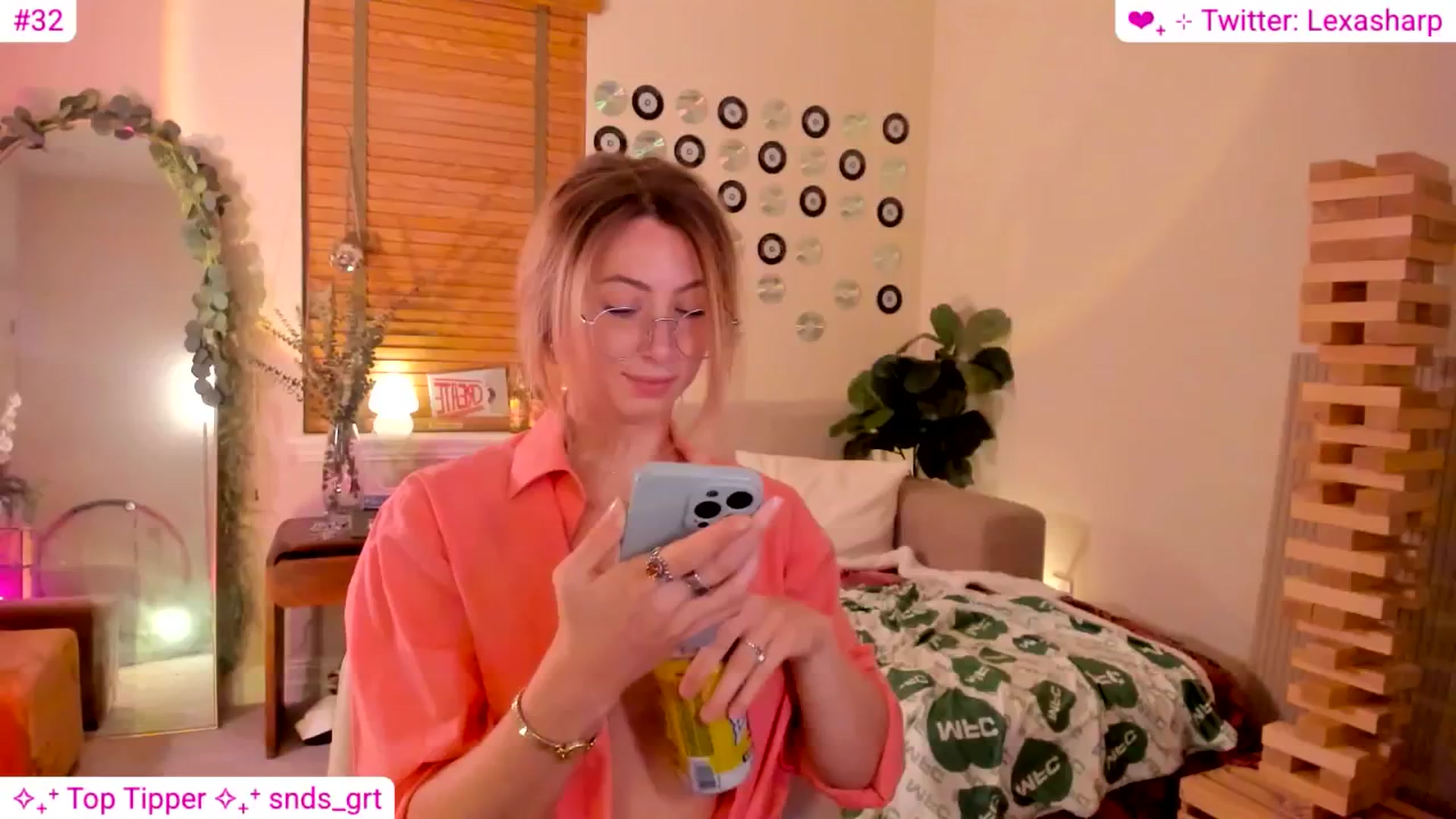 Gallery image thumbnail from alexasharp's myfreecams stream on, 08/16/2025, 05:32 image 3 of 20