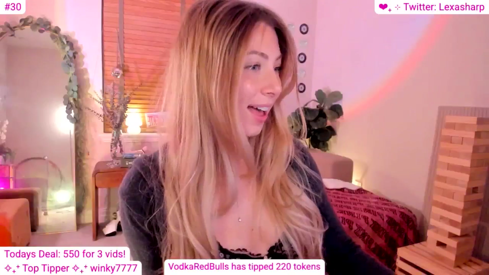 Gallery image thumbnail from alexasharp's myfreecams stream on, 08/18/2025, 02:19 image 12 of 20