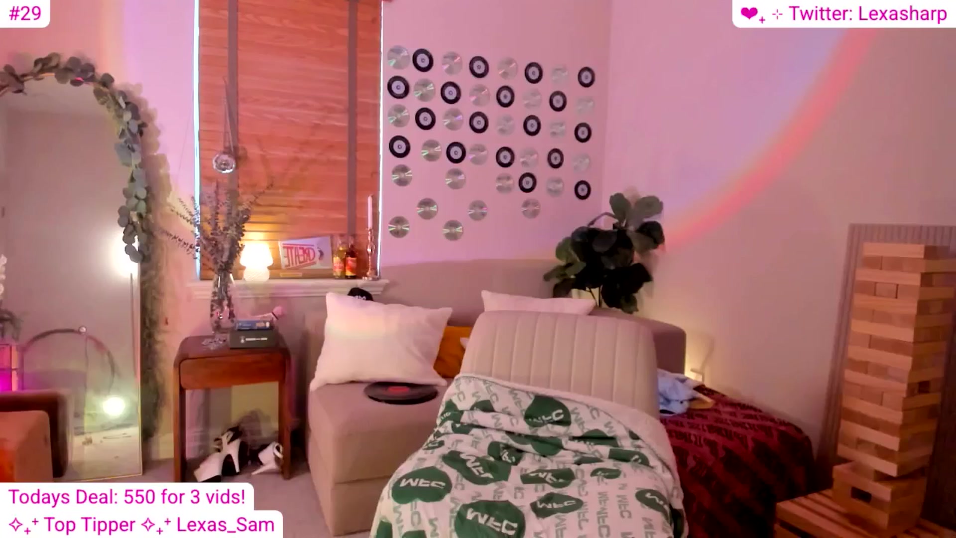 Gallery image thumbnail from alexasharp's myfreecams stream on, 08/18/2025, 22:03 image 4 of 20