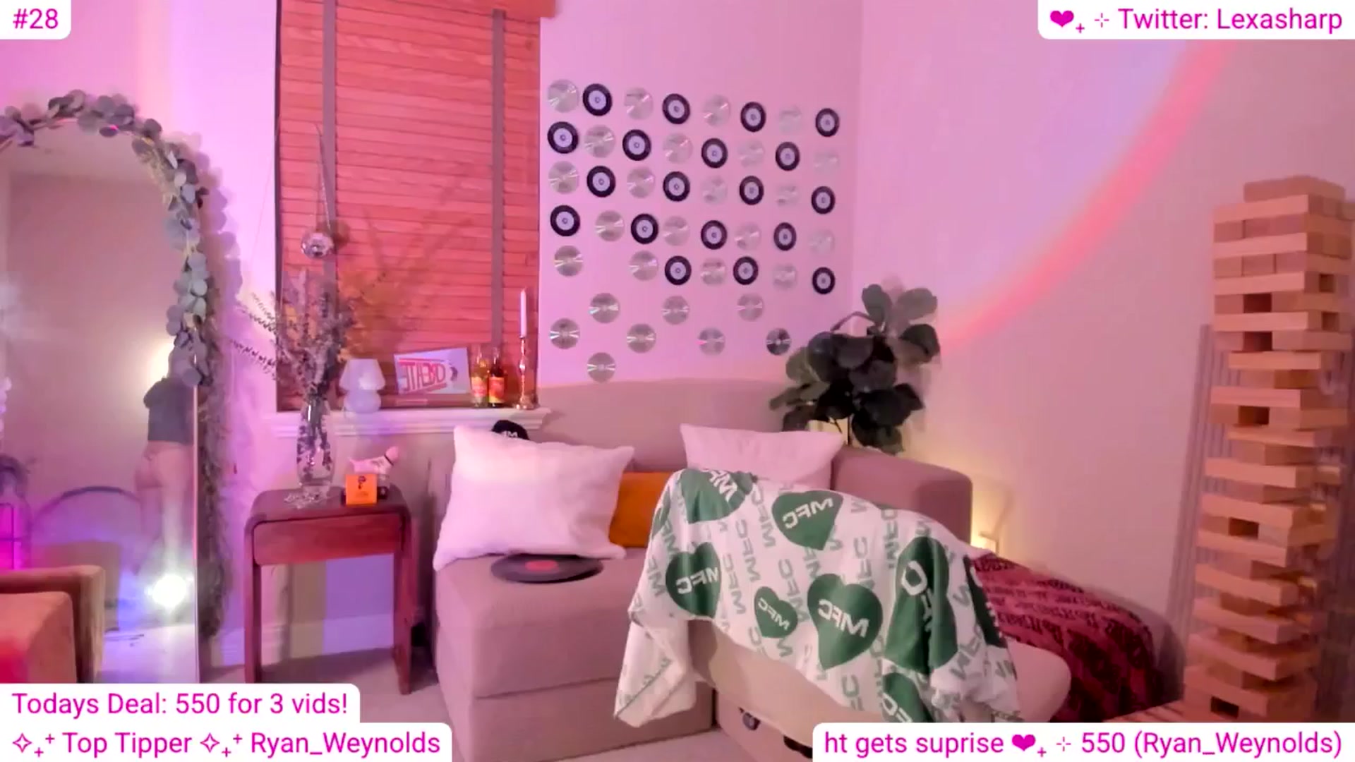 Gallery image thumbnail from alexasharp's myfreecams stream on, 08/25/2025, 05:15 image 2 of 20