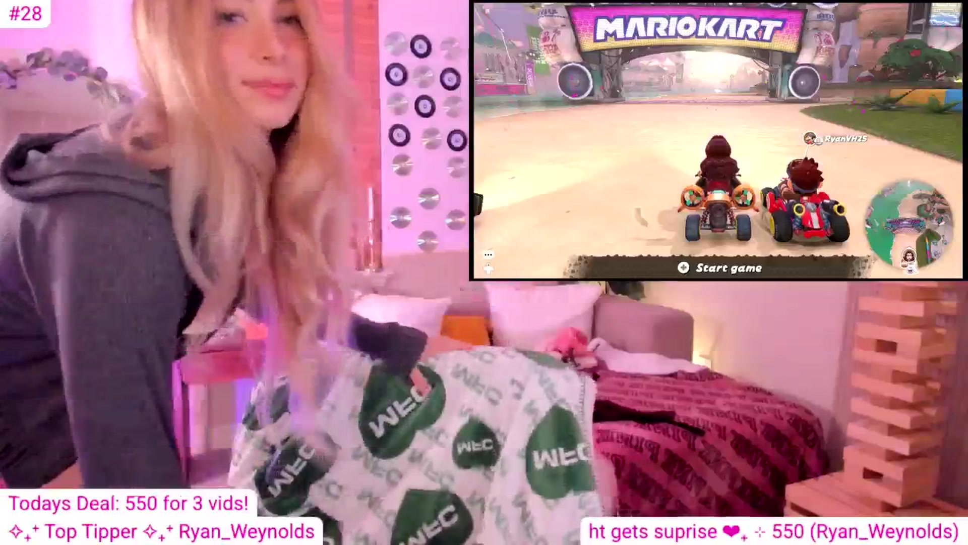 Gallery image thumbnail from alexasharp's myfreecams stream on, 08/25/2025, 05:15 image 8 of 20