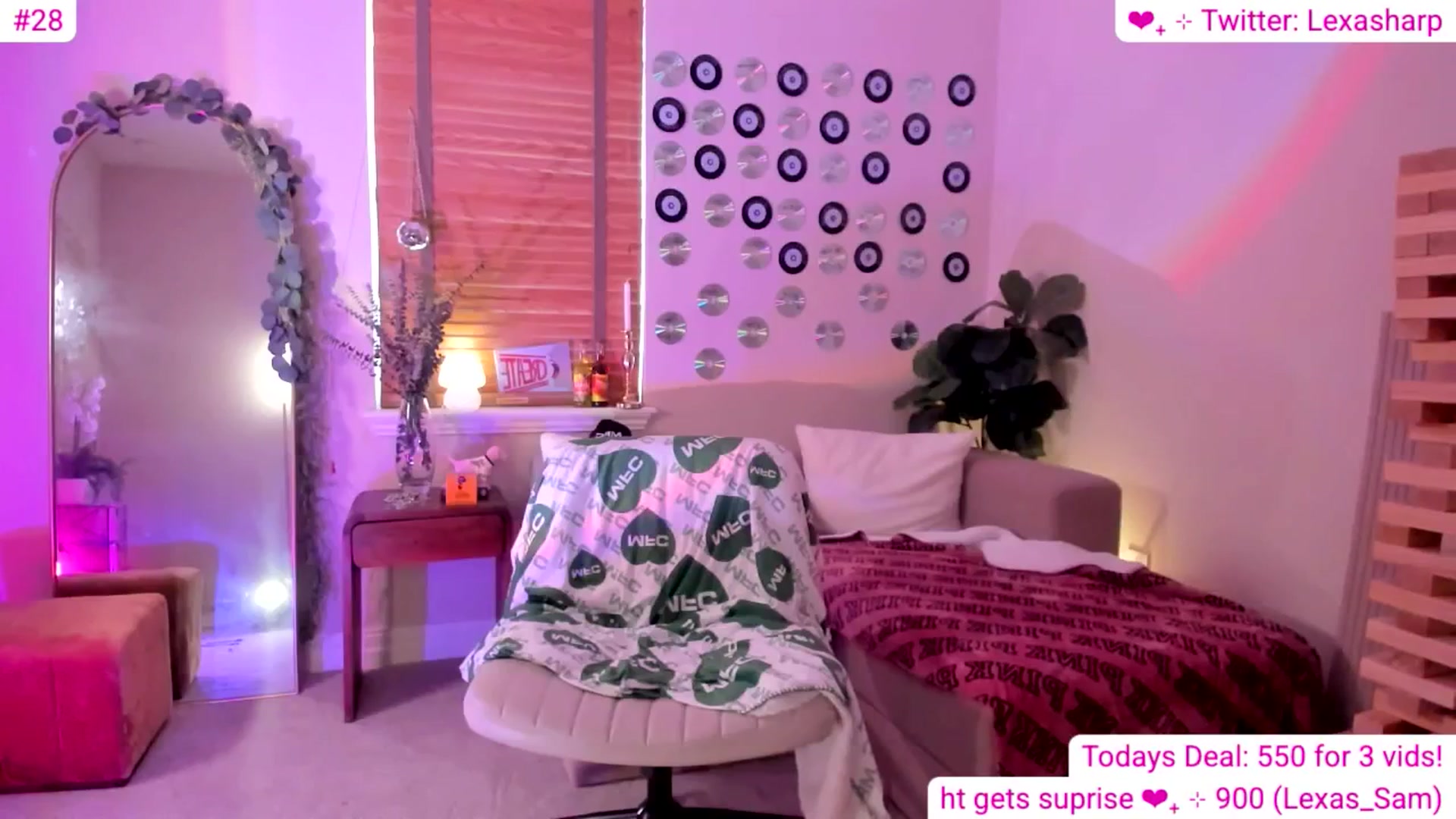 Gallery image thumbnail from alexasharp's myfreecams stream on, 08/25/2025, 22:49 image 11 of 20