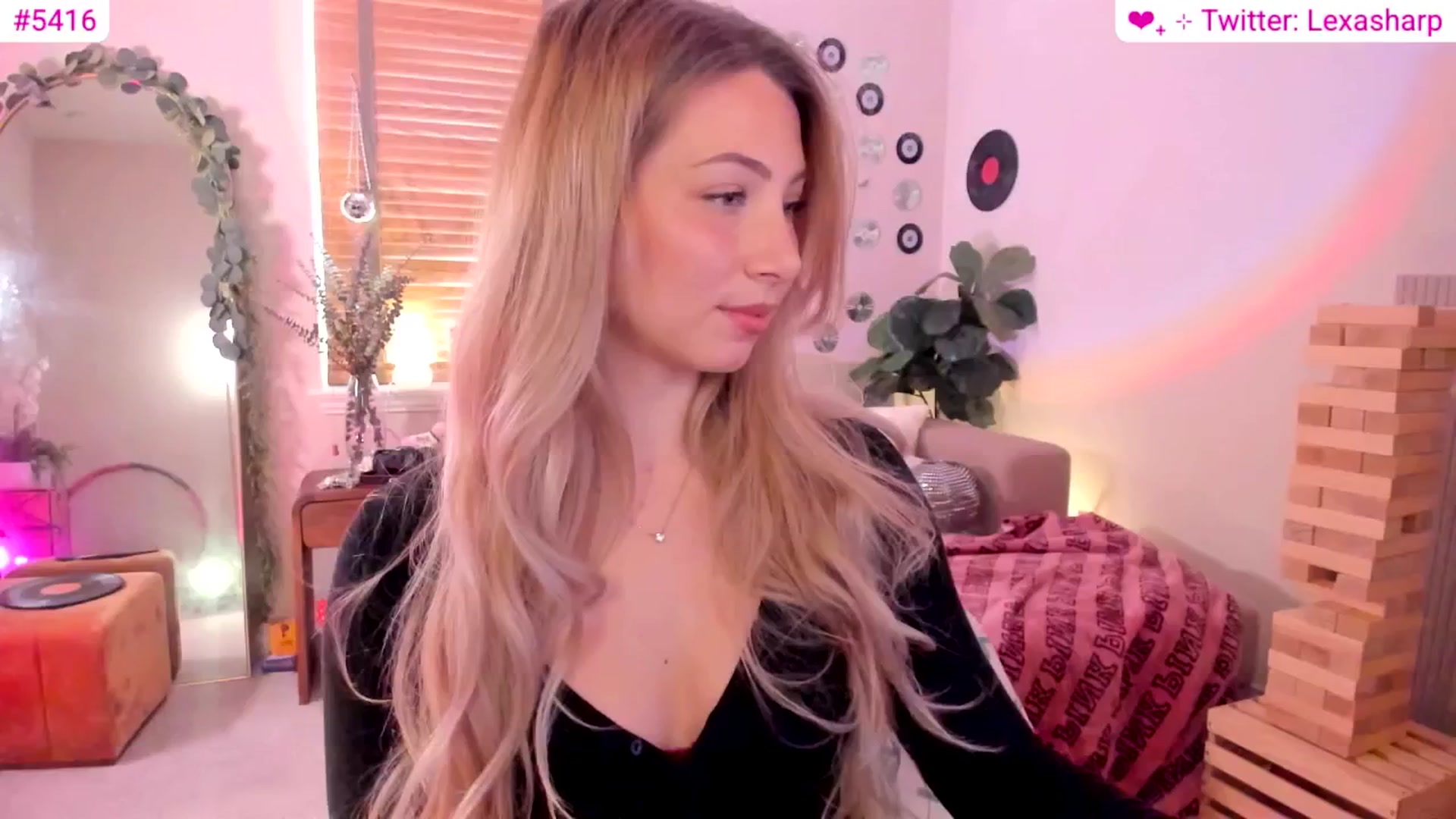 Gallery image thumbnail from alexasharp's myfreecams stream on, 09/25/2025, 23:10 image 1 of 20