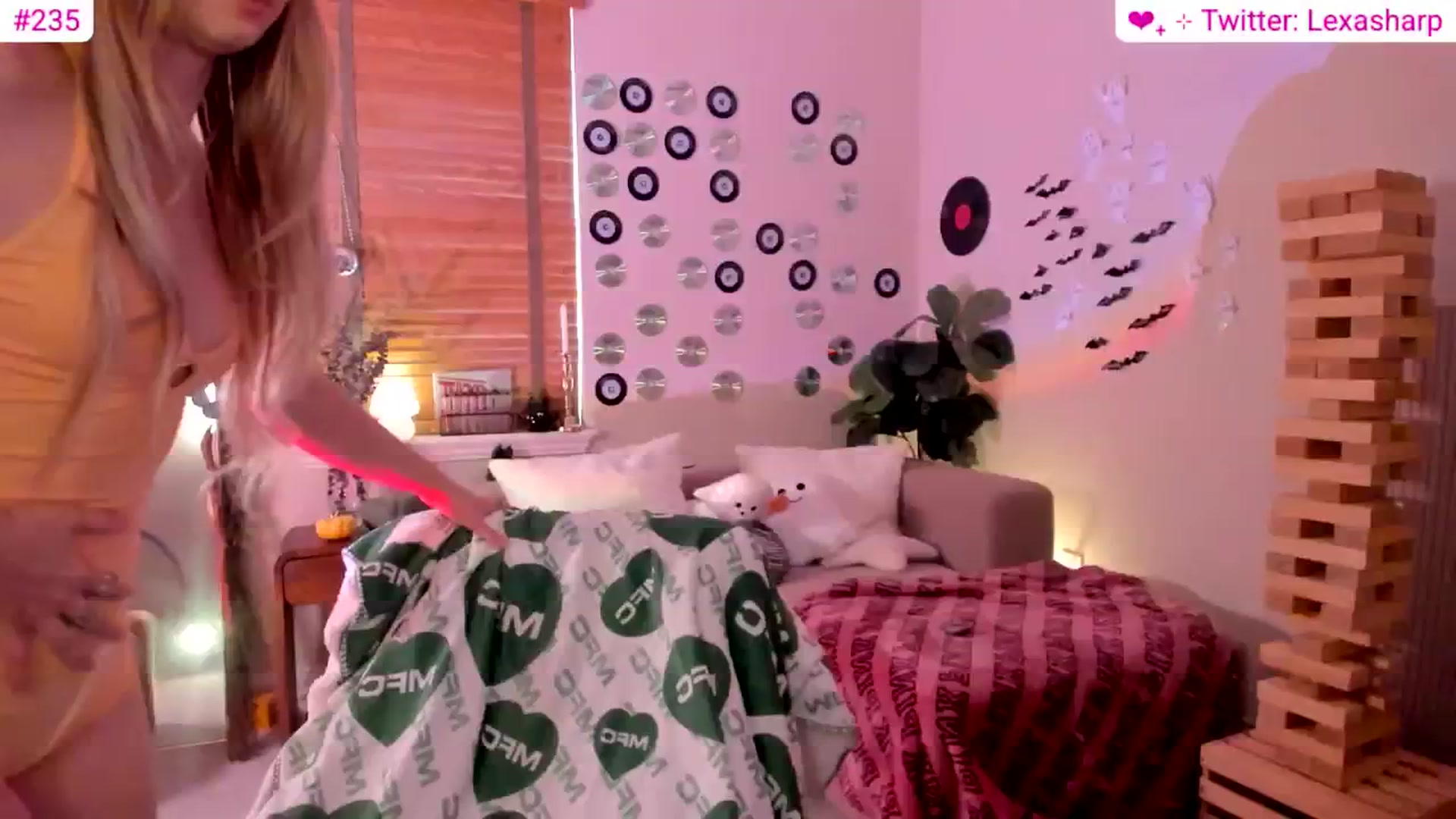 Gallery image thumbnail from alexasharp's myfreecams stream on, 10/30/2025, 23:00 image 10 of 20