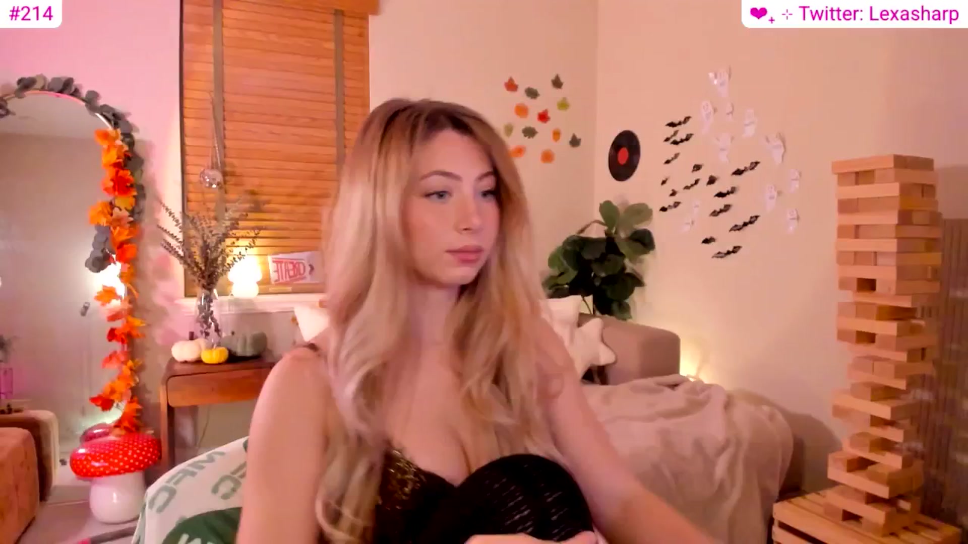 Gallery image thumbnail from alexasharp's myfreecams stream on, 11/19/2025, 24:25 image 2 of 20