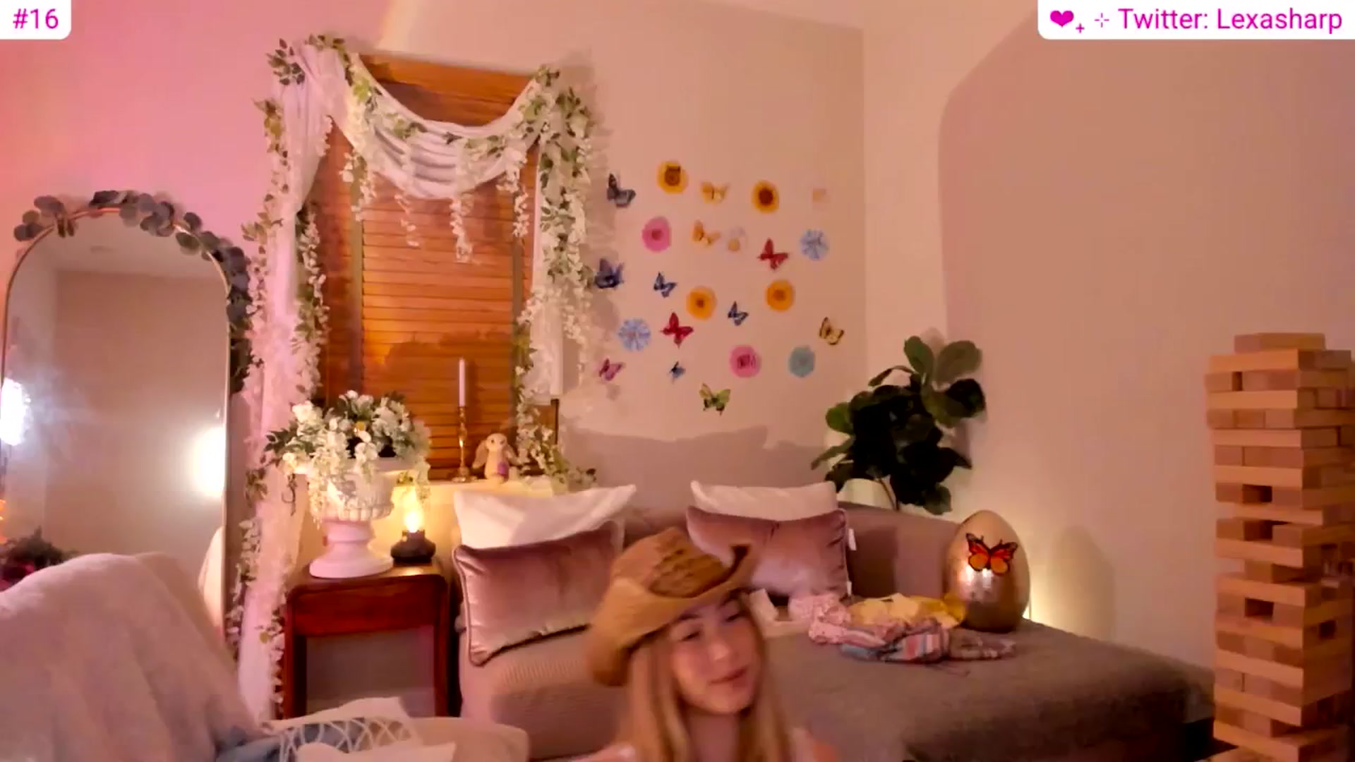 Gallery image thumbnail from alexasharp's myfreecams stream on, 04/10/2026, 05:20 image 16 of 20
