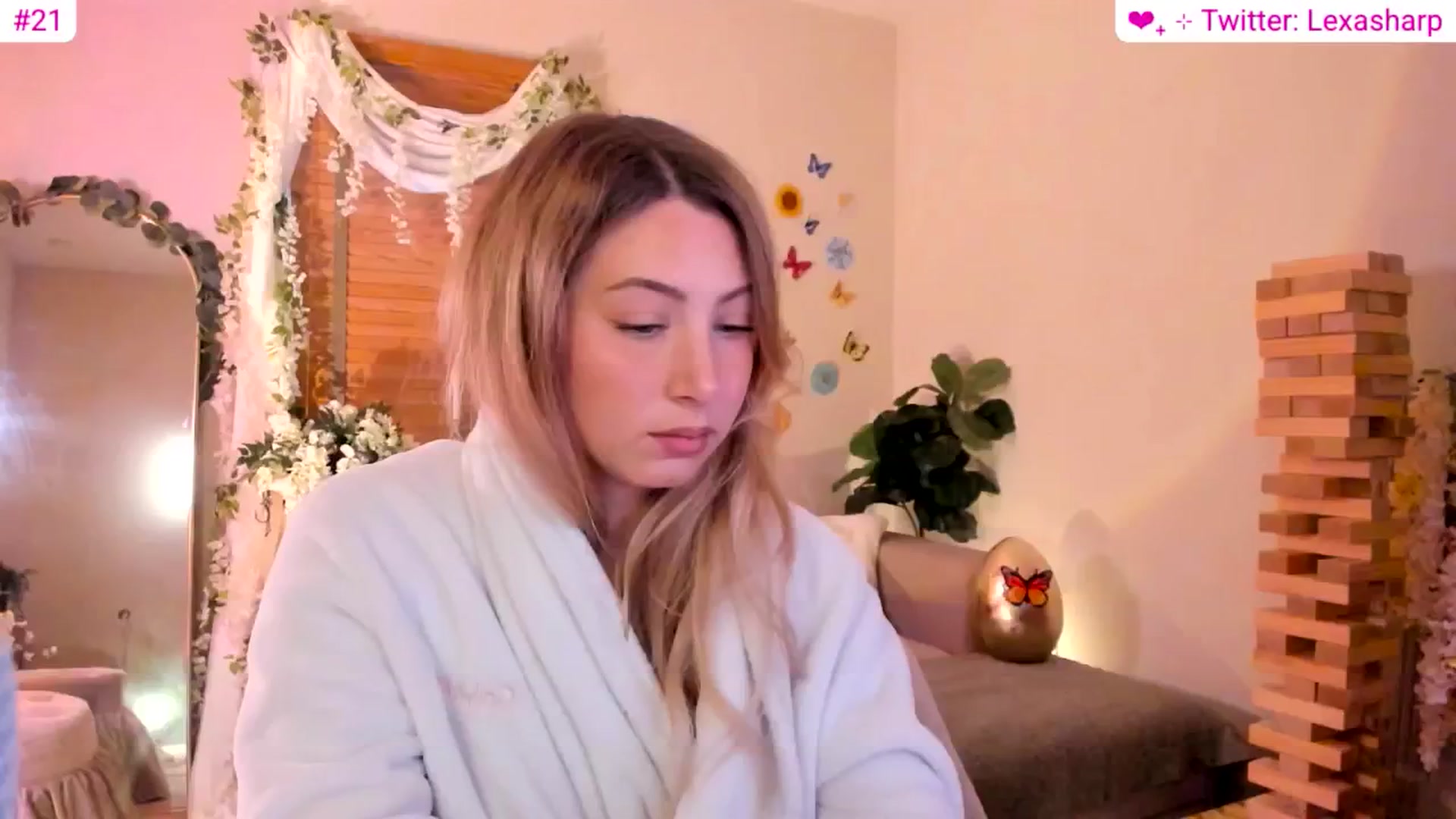 Gallery image thumbnail from alexasharp's myfreecams stream on, 04/15/2026, 01:44 image 8 of 20