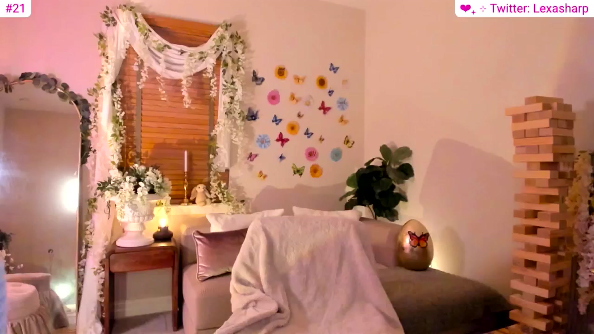 Gallery image thumbnail from alexasharp's myfreecams stream on, 04/15/2026, 01:44 image 11 of 20