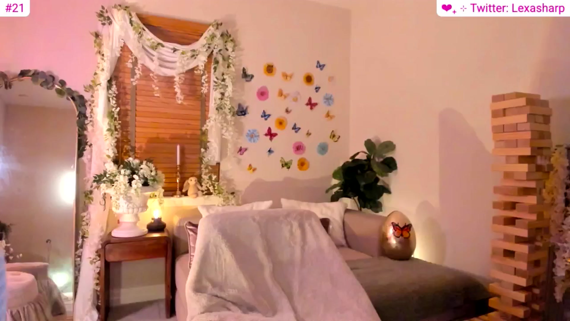 Gallery image thumbnail from alexasharp's myfreecams stream on, 04/15/2026, 01:44 image 13 of 20