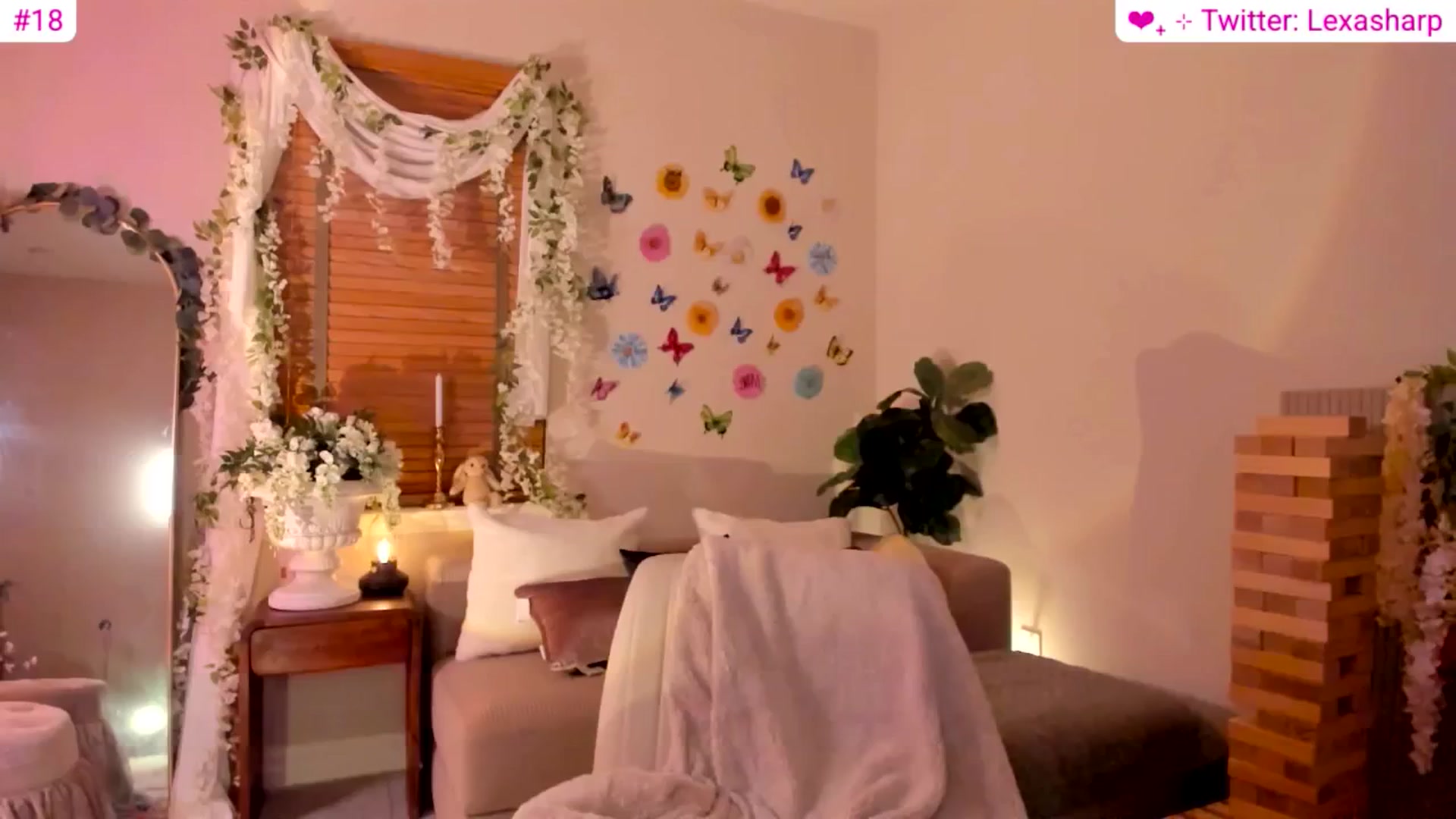 Gallery image thumbnail from alexasharp's myfreecams stream on, 04/16/2026, 03:29 image 16 of 20