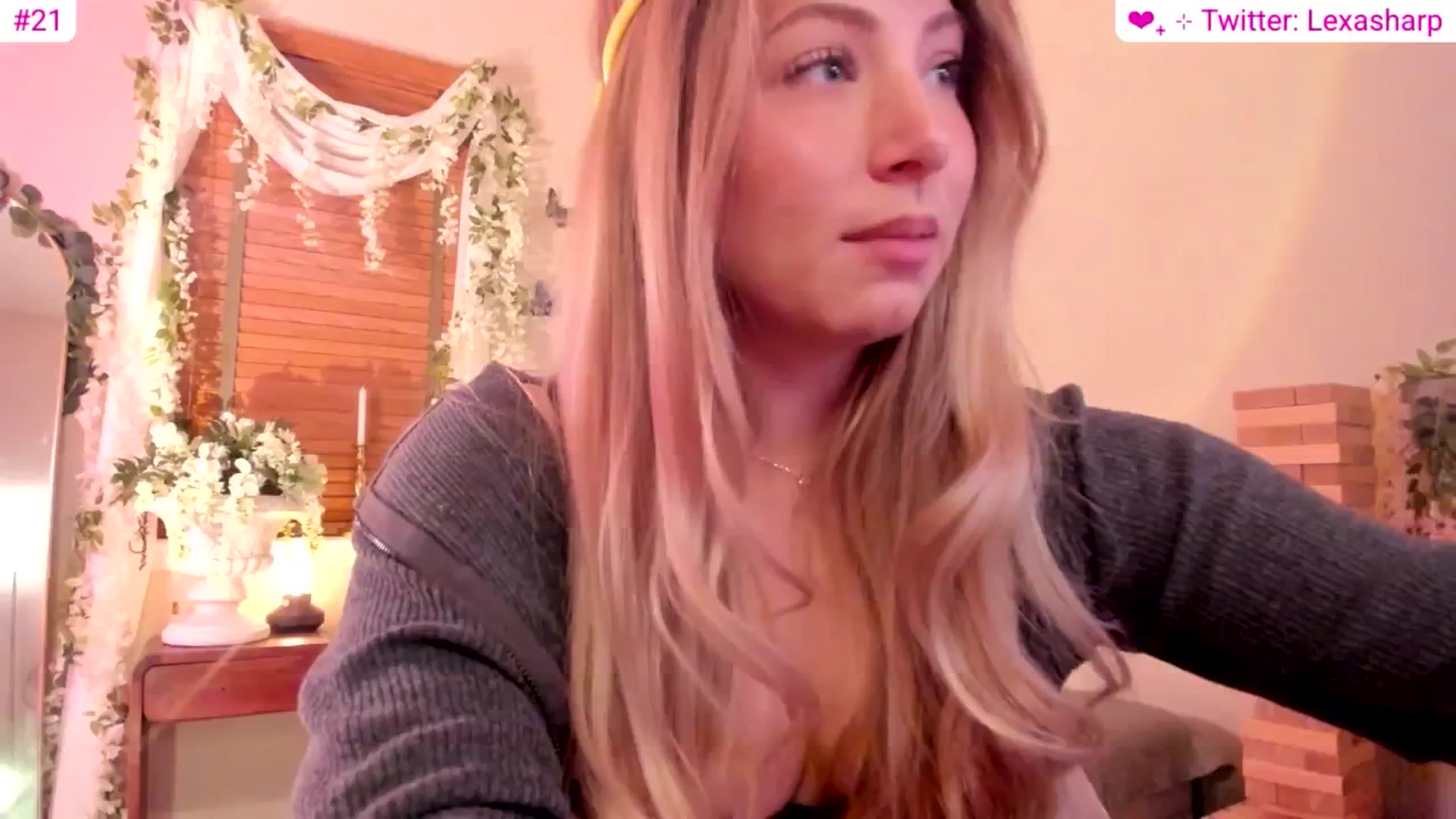 Gallery image thumbnail from alexasharp's myfreecams stream on, 04/17/2026, 04:06 image 5 of 20