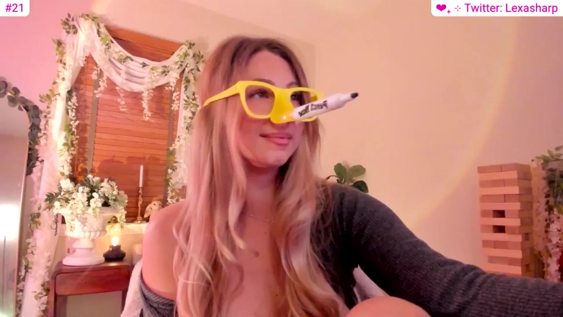 Gallery image thumbnail from alexasharp's myfreecams stream on, 04/17/2026, 04:06 image 14 of 20