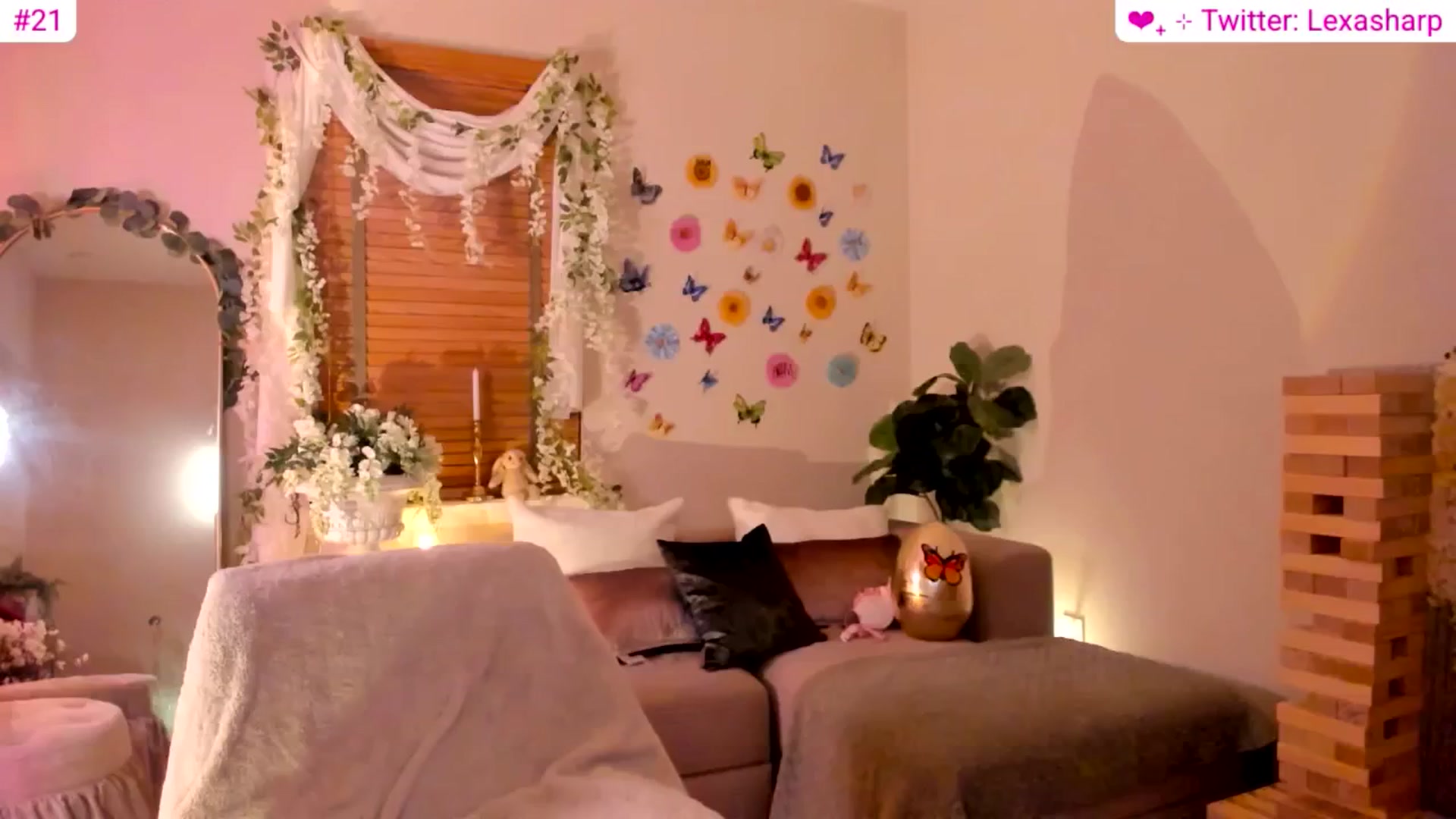 Gallery image thumbnail from alexasharp's myfreecams stream on, 04/17/2026, 04:06 image 3 of 20