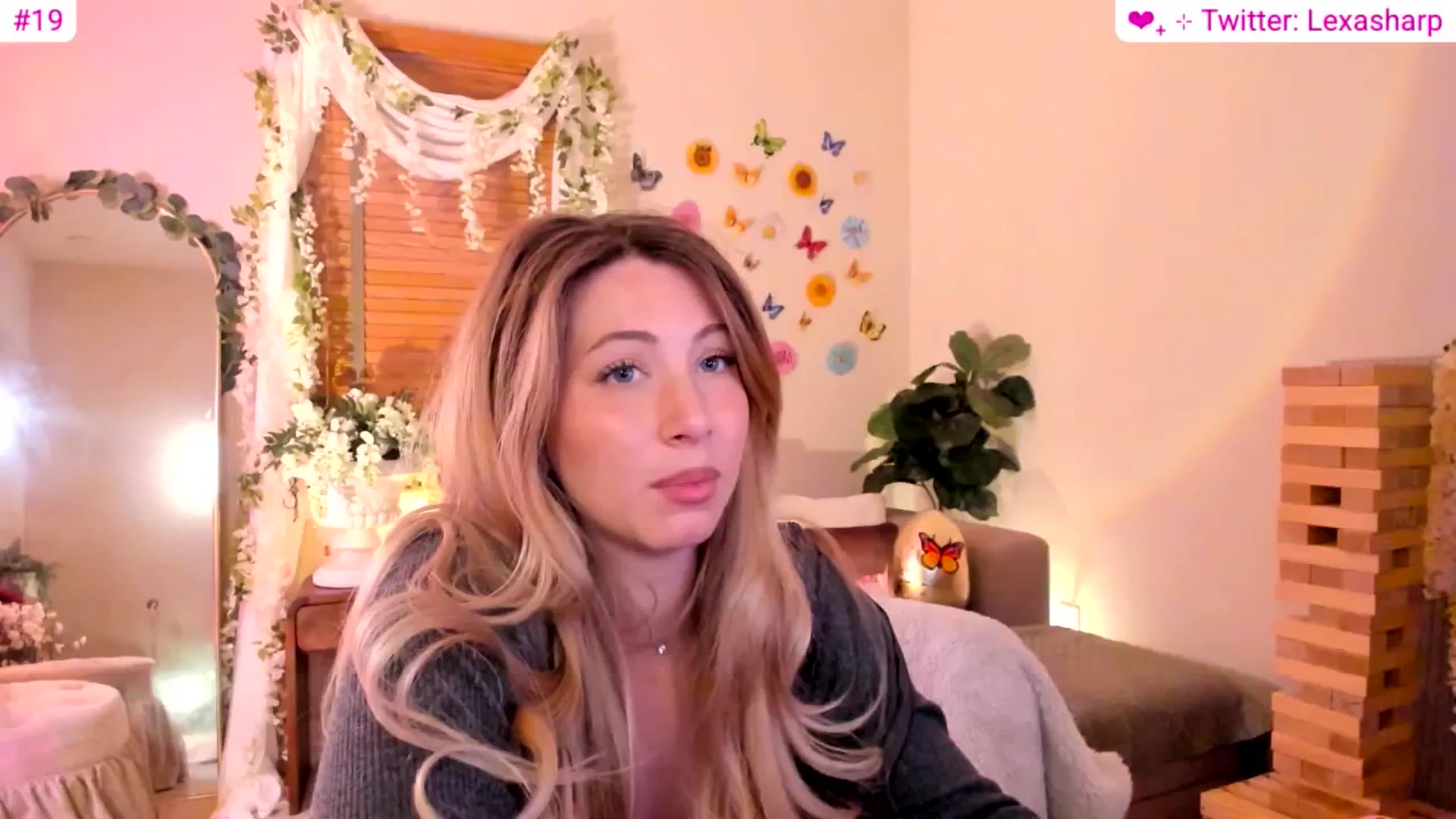 Gallery image thumbnail from alexasharp's myfreecams stream on, 04/17/2026, 05:52 image 17 of 20
