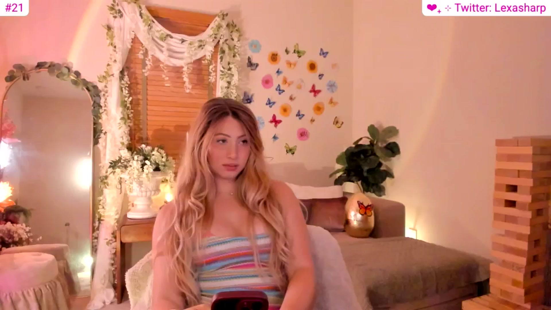 Gallery image thumbnail from alexasharp's myfreecams stream on, 04/19/2026, 07:04 image 1 of 20