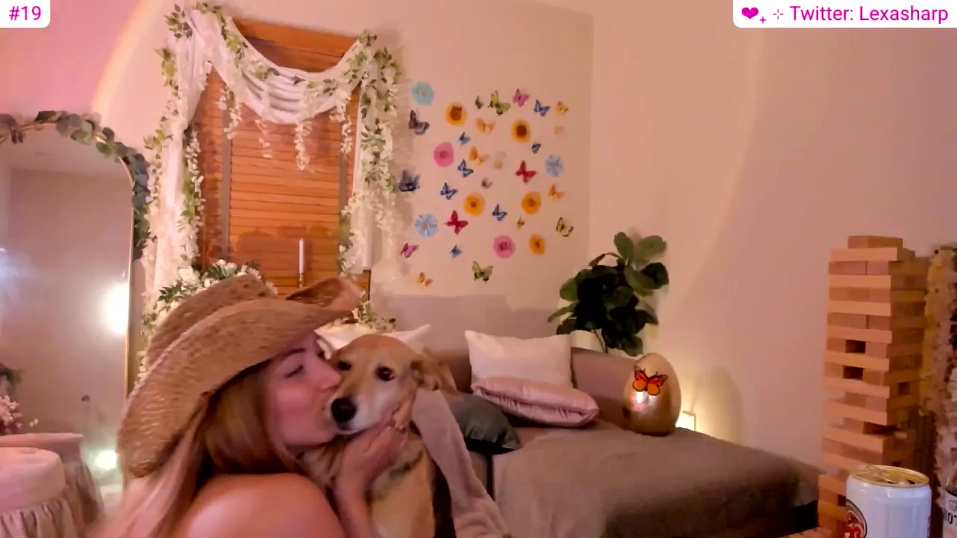 Gallery image thumbnail from alexasharp's myfreecams stream on, 04/19/2026, 09:19 image 15 of 20