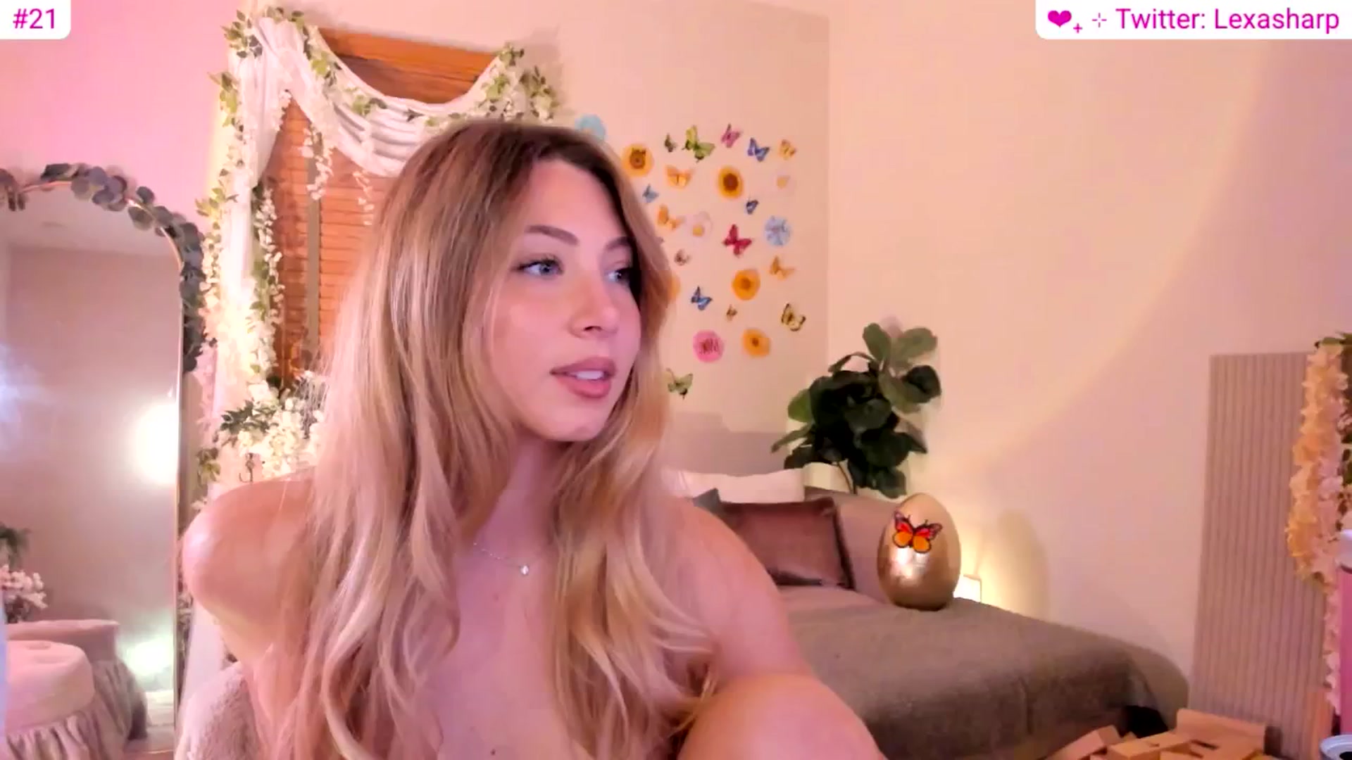 Gallery image thumbnail from alexasharp's myfreecams stream on, 04/26/2026, 04:21 image 19 of 20