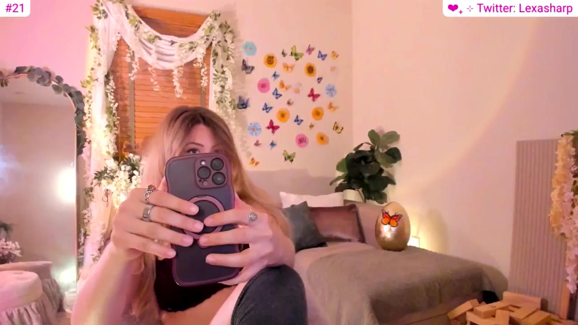 Gallery image thumbnail from alexasharp's myfreecams stream on, 04/26/2026, 04:21 image 14 of 20