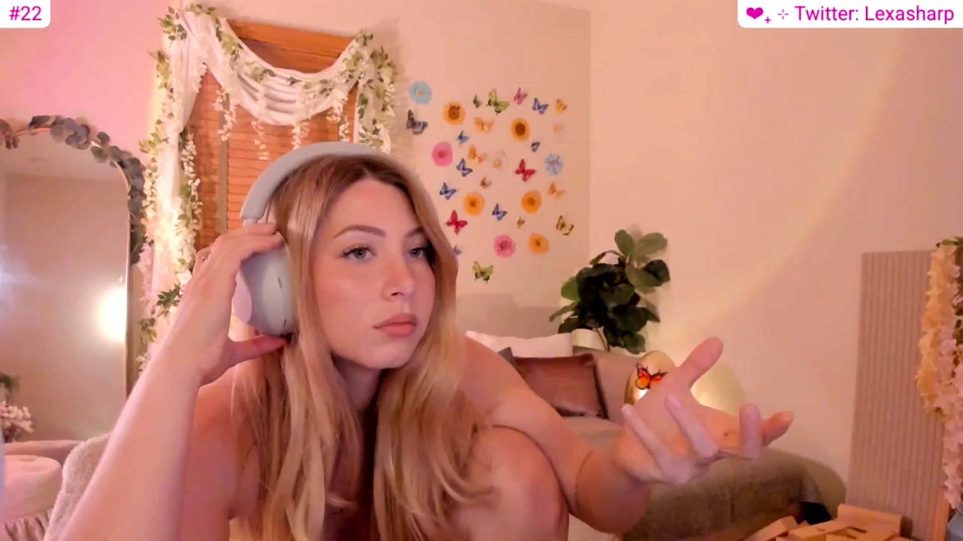 Gallery image thumbnail from alexasharp's myfreecams stream on, 04/26/2026, 08:35 image 1 of 20