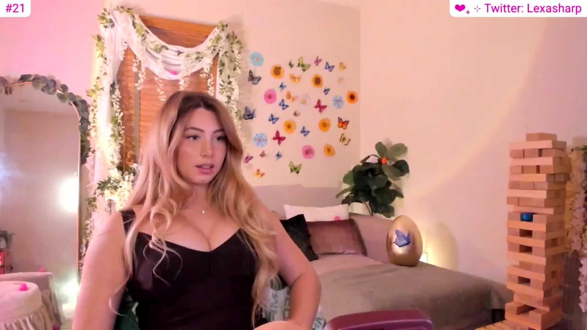 Gallery image thumbnail from alexasharp's myfreecams stream on, 05/01/2026, 03:18 image 1 of 20