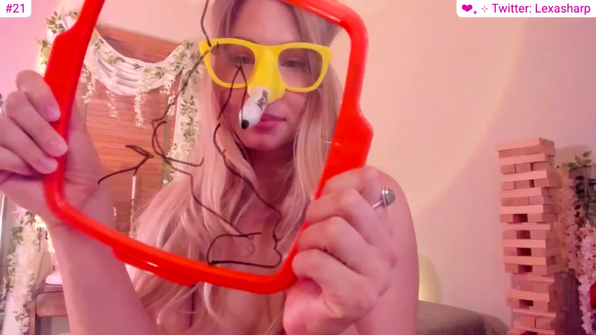 Gallery image thumbnail from alexasharp's myfreecams stream on, 05/01/2026, 05:35 image 12 of 20
