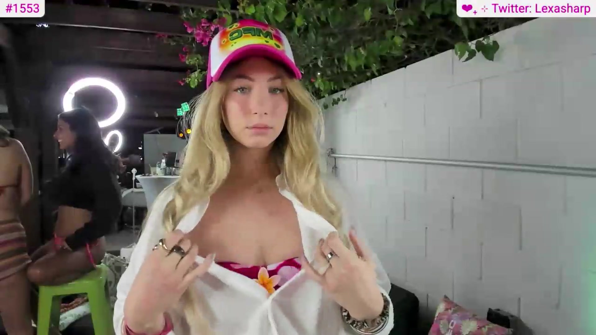 Gallery image thumbnail from alexasharp's myfreecams stream on, 05/19/2026, 03:58 image 3 of 20