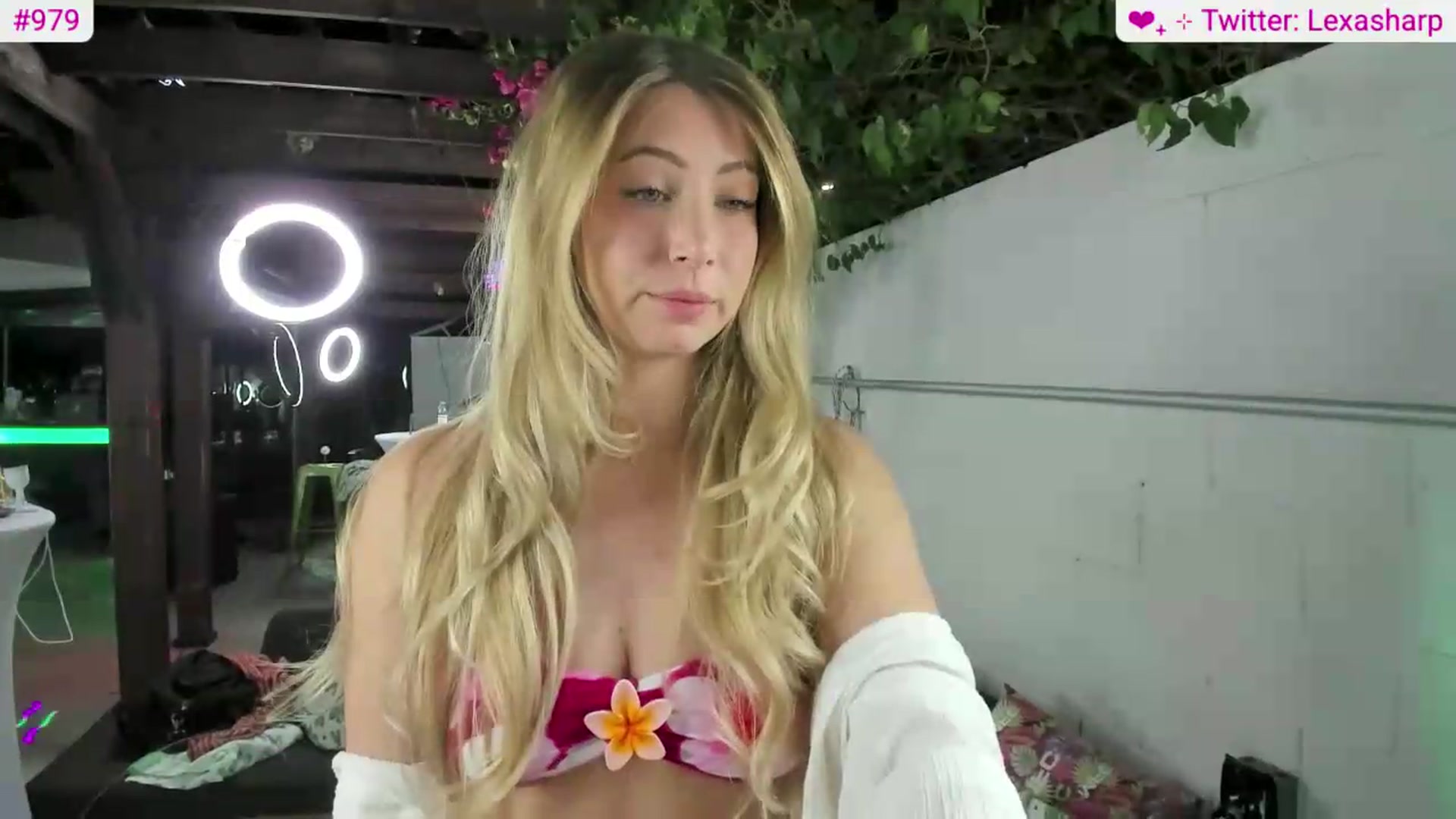 Gallery image thumbnail from alexasharp's myfreecams stream on, 05/19/2026, 06:36 image 9 of 20