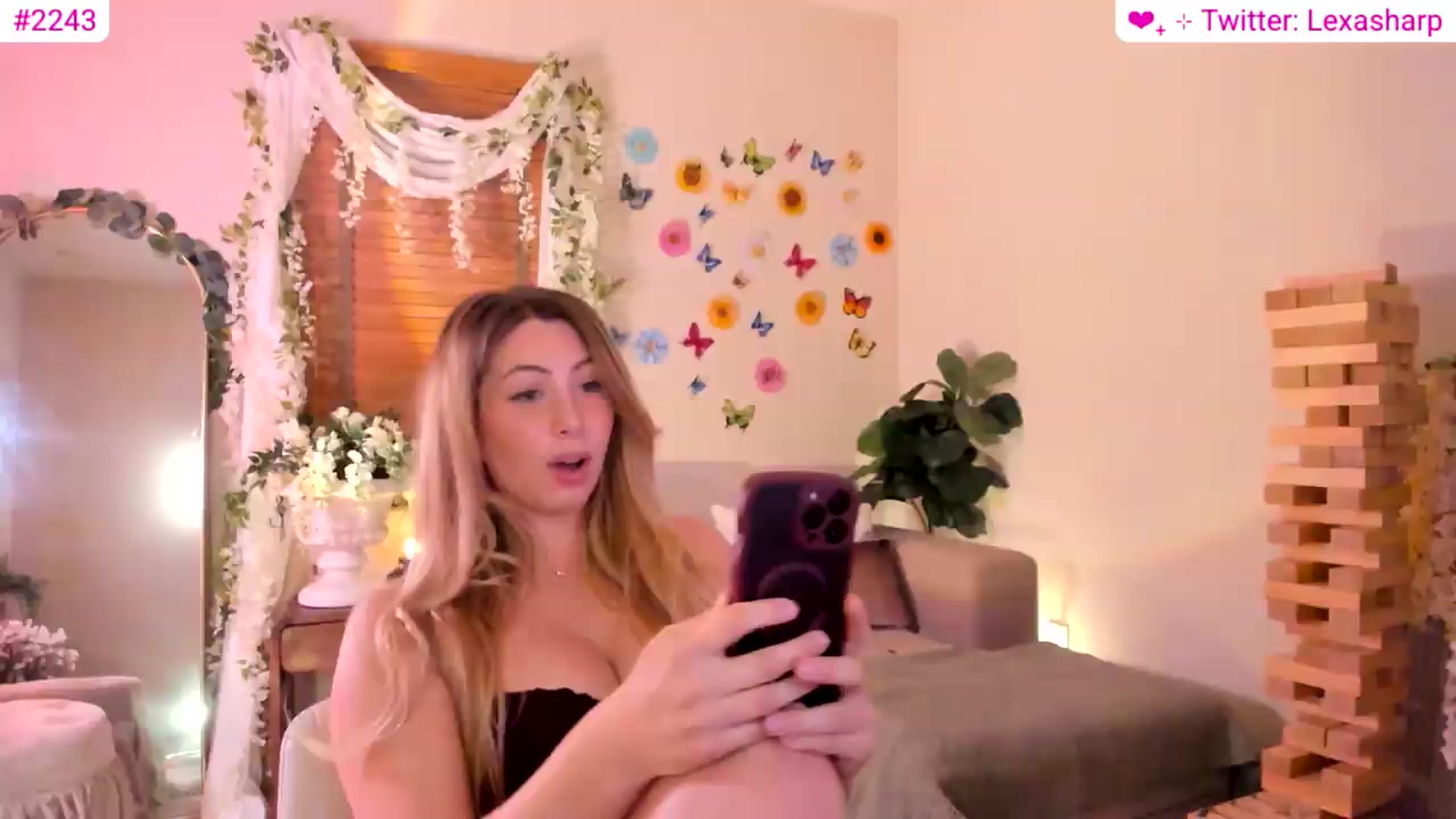 Gallery image thumbnail from alexasharp's myfreecams stream on, 06/12/2026, 01:34 image 9 of 20