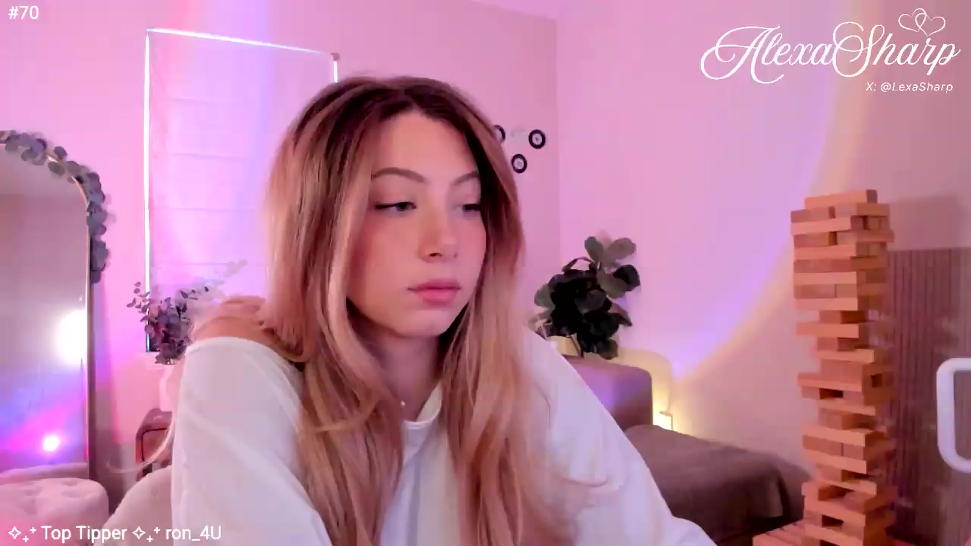 Gallery image thumbnail from alexasharp's myfreecams stream on, 08/14/2026, 24:02 image 3 of 20