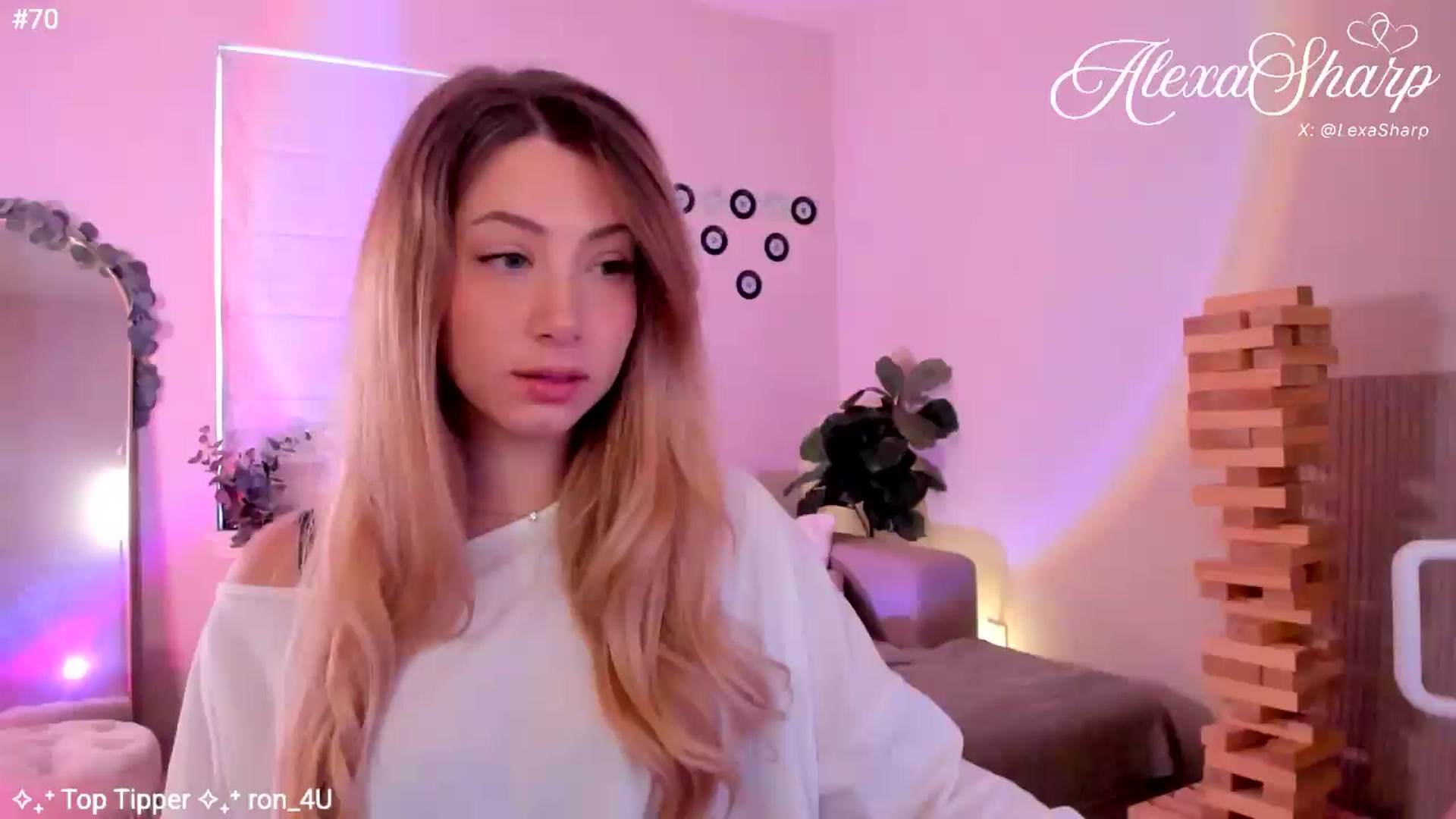 Gallery image thumbnail from alexasharp's myfreecams stream on, 08/14/2026, 24:02 image 4 of 20