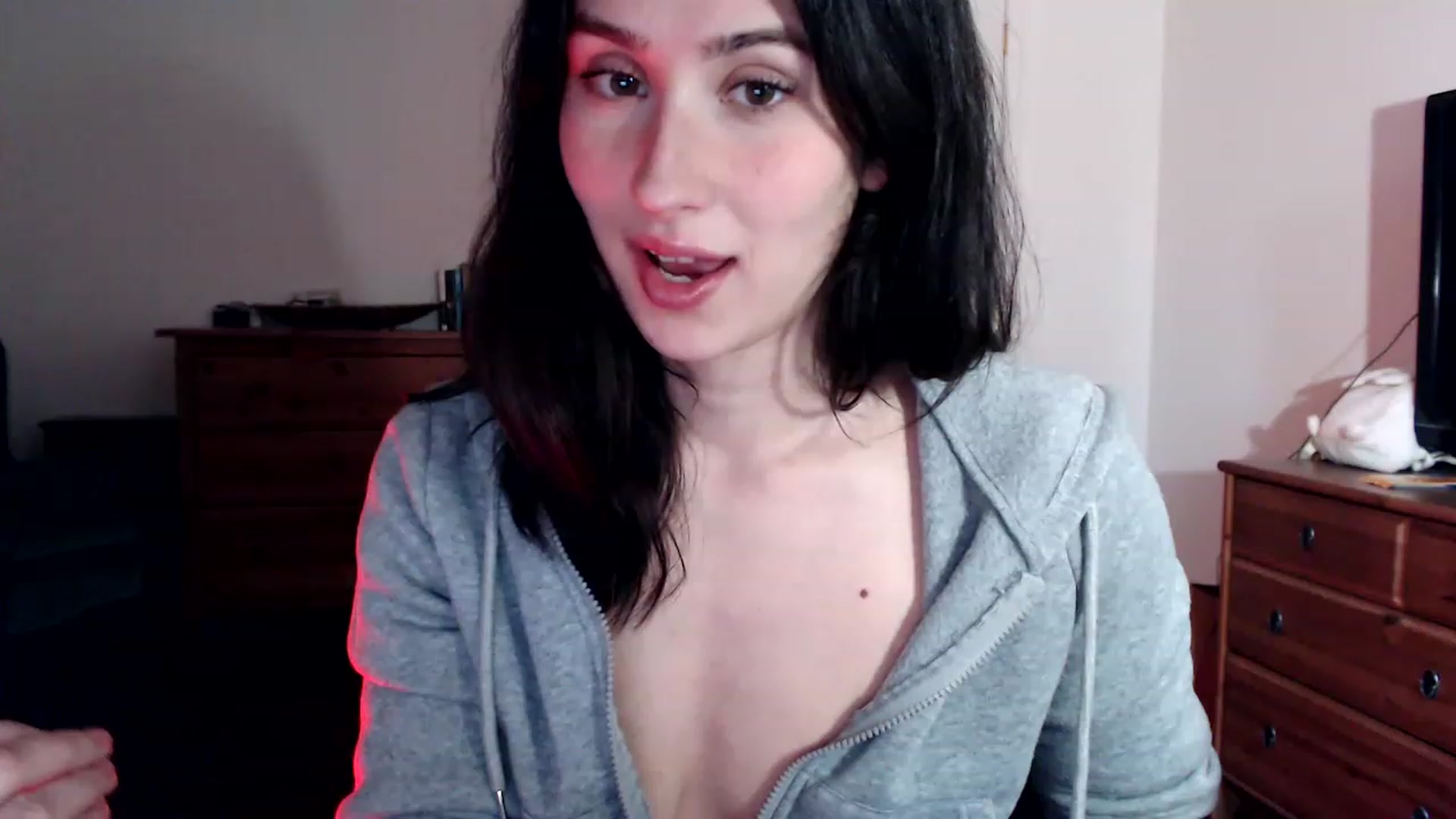 Gallery image thumbnail from alexia's myfreecams stream on, 12/15/2022, 19:35 image 12 of 20