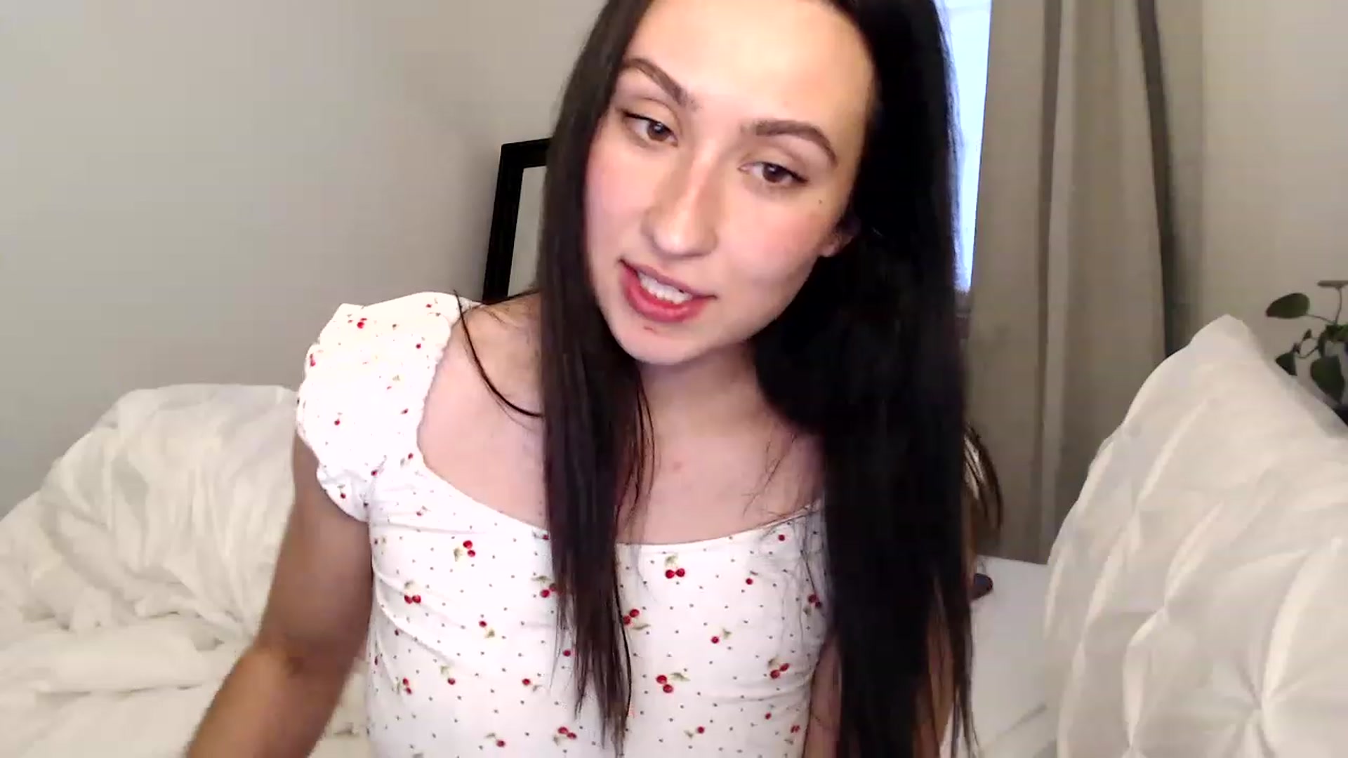 Gallery image thumbnail from alexia's myfreecams stream on, 05/28/2023, 01:31 image 5 of 20