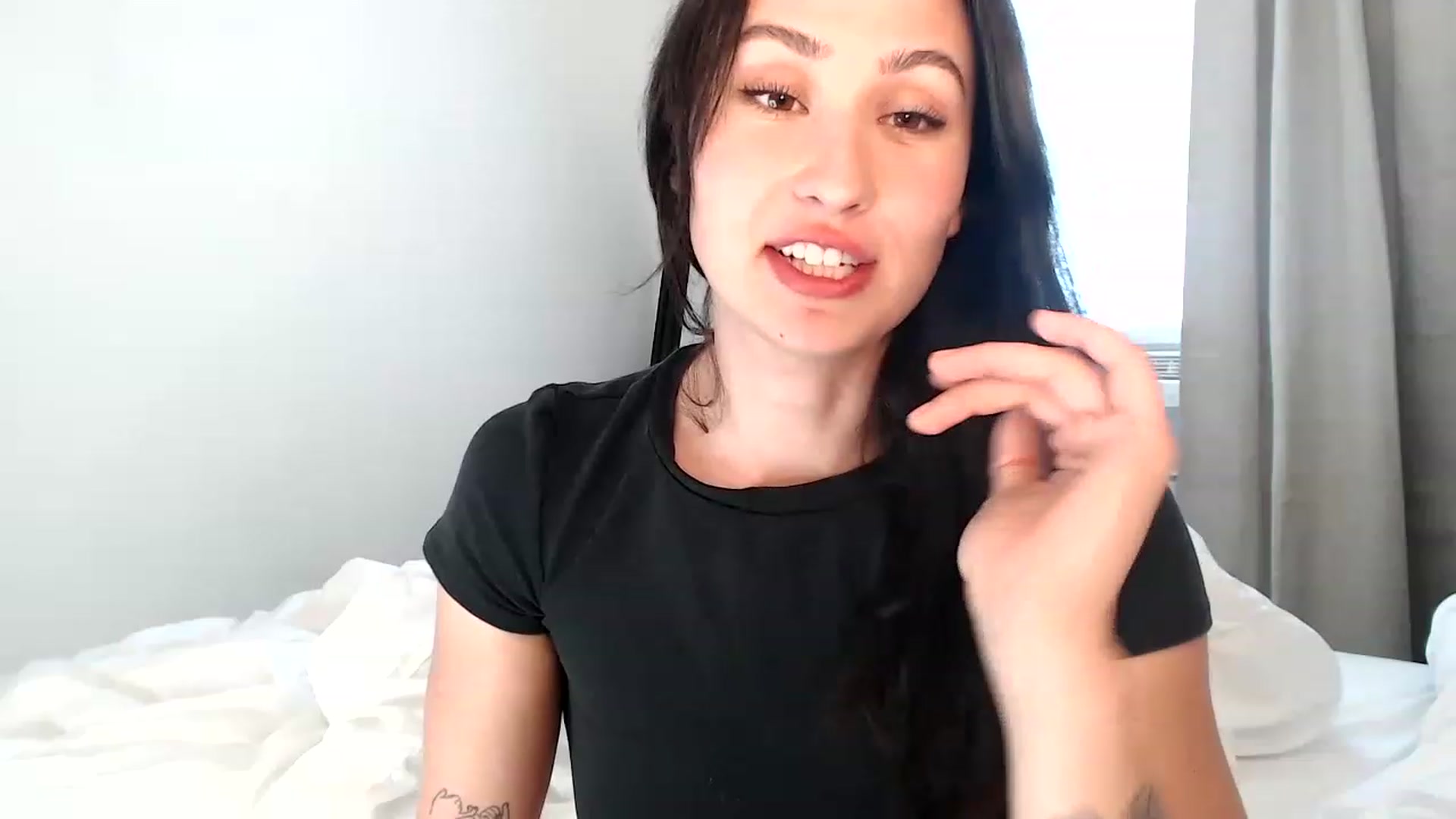 Gallery image thumbnail from alexia's myfreecams stream on, 06/06/2023, 19:32 image 14 of 20