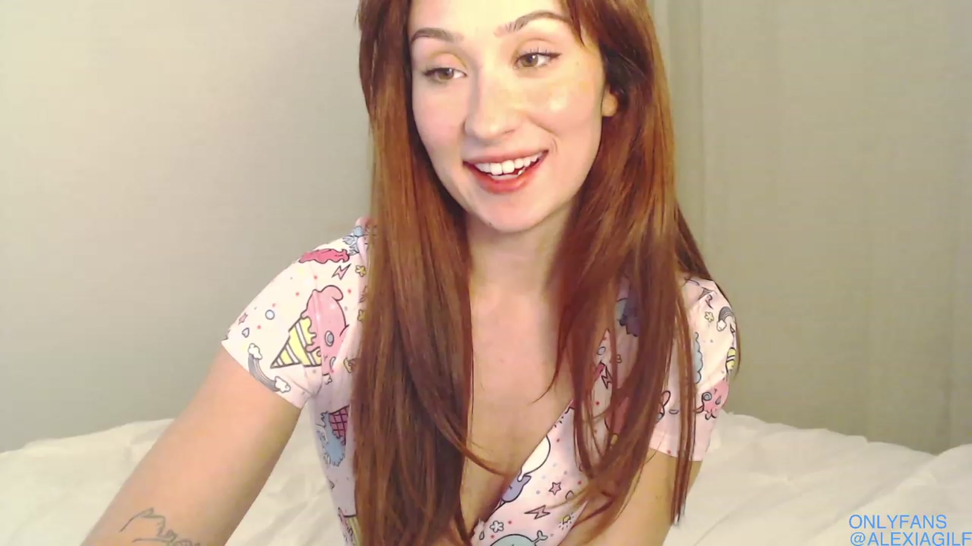 Gallery image thumbnail from alexia's myfreecams stream on, 02/25/2024, 03:36 image 9 of 20