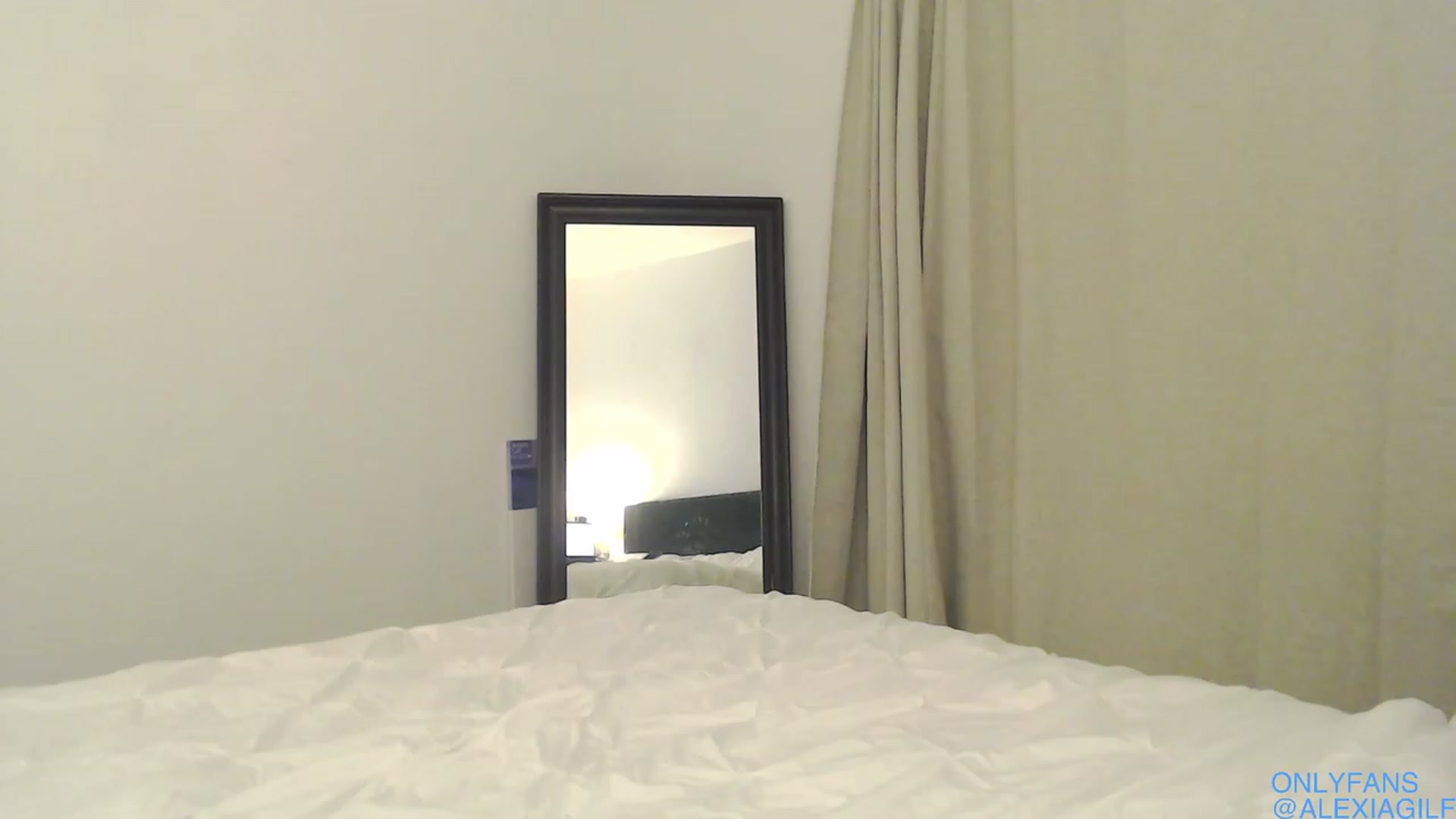 Gallery image thumbnail from alexia's myfreecams stream on, 02/25/2024, 03:36 image 3 of 20