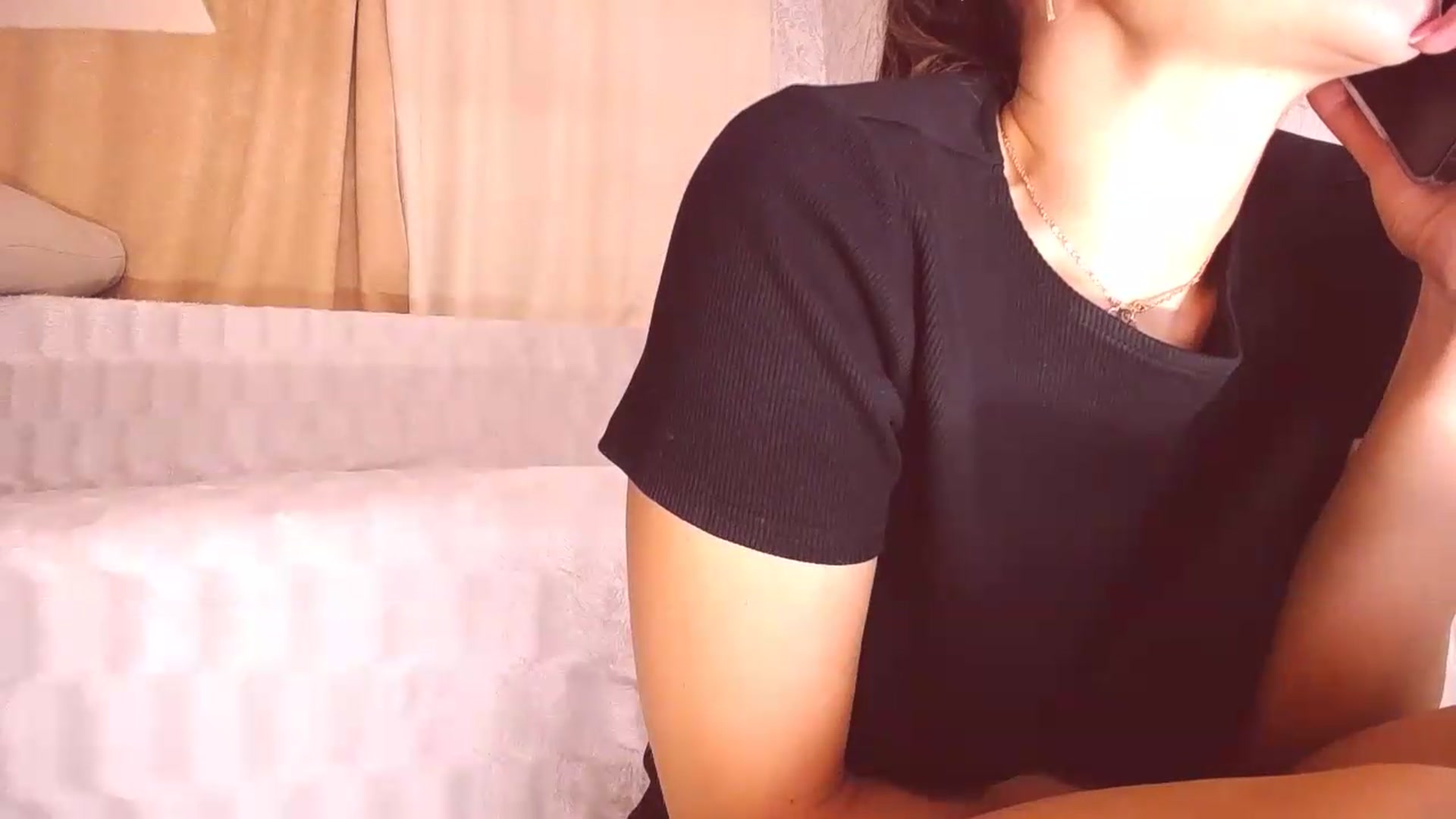Gallery image thumbnail from alexis_xxxxx's myfreecams stream on, 08/31/2026, 18:42 image 6 of 20