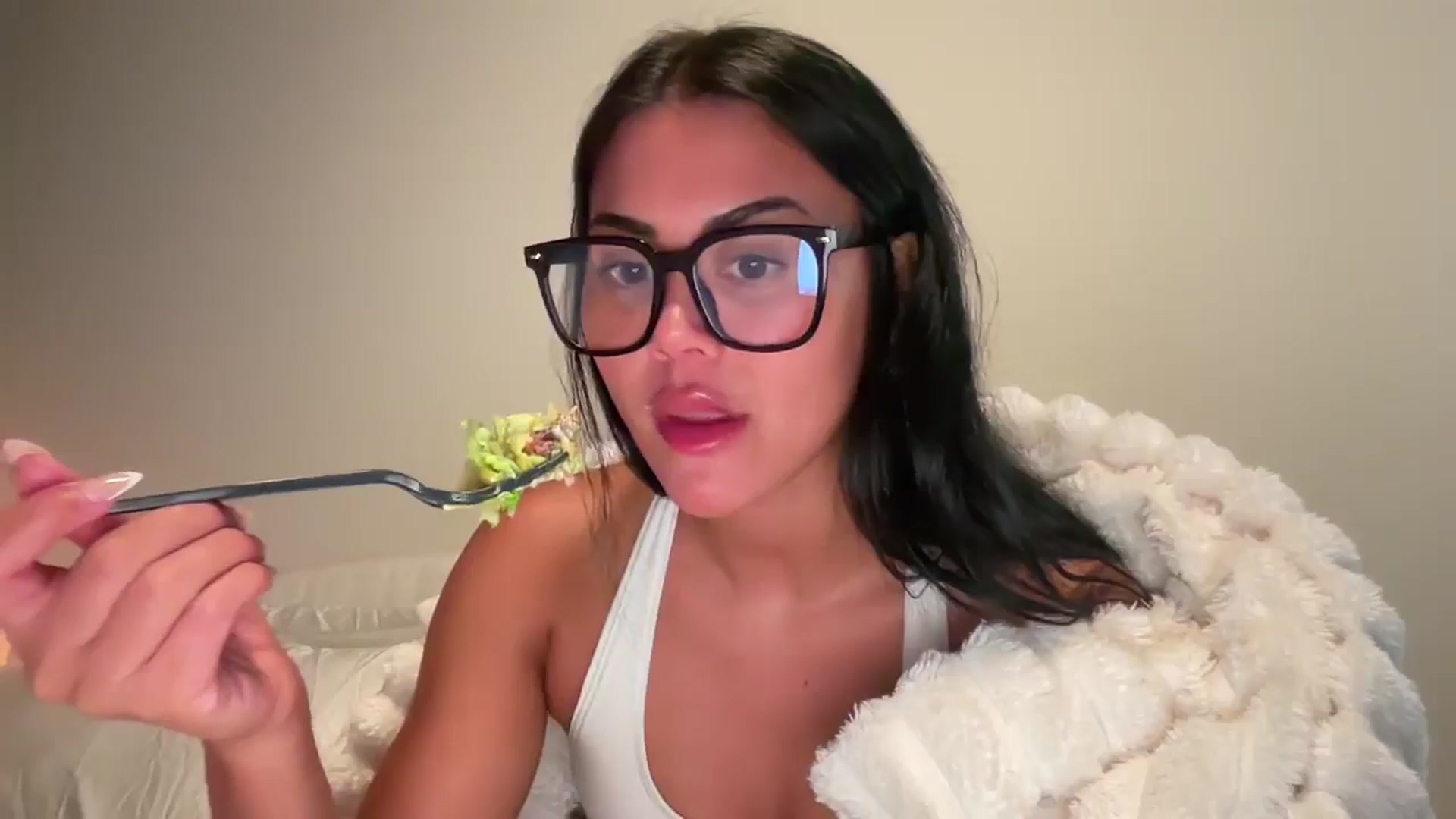 Gallery image thumbnail from alexzamora's myfreecams stream on, 03/02/2025, 07:26 image 14 of 20