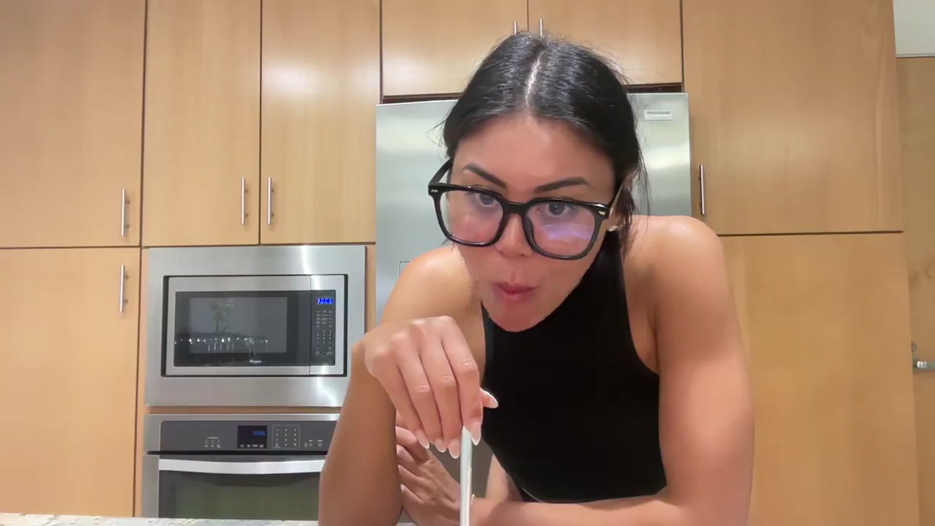 Gallery image thumbnail from alexzamora's myfreecams stream on, 03/11/2025, 05:19 image 10 of 20