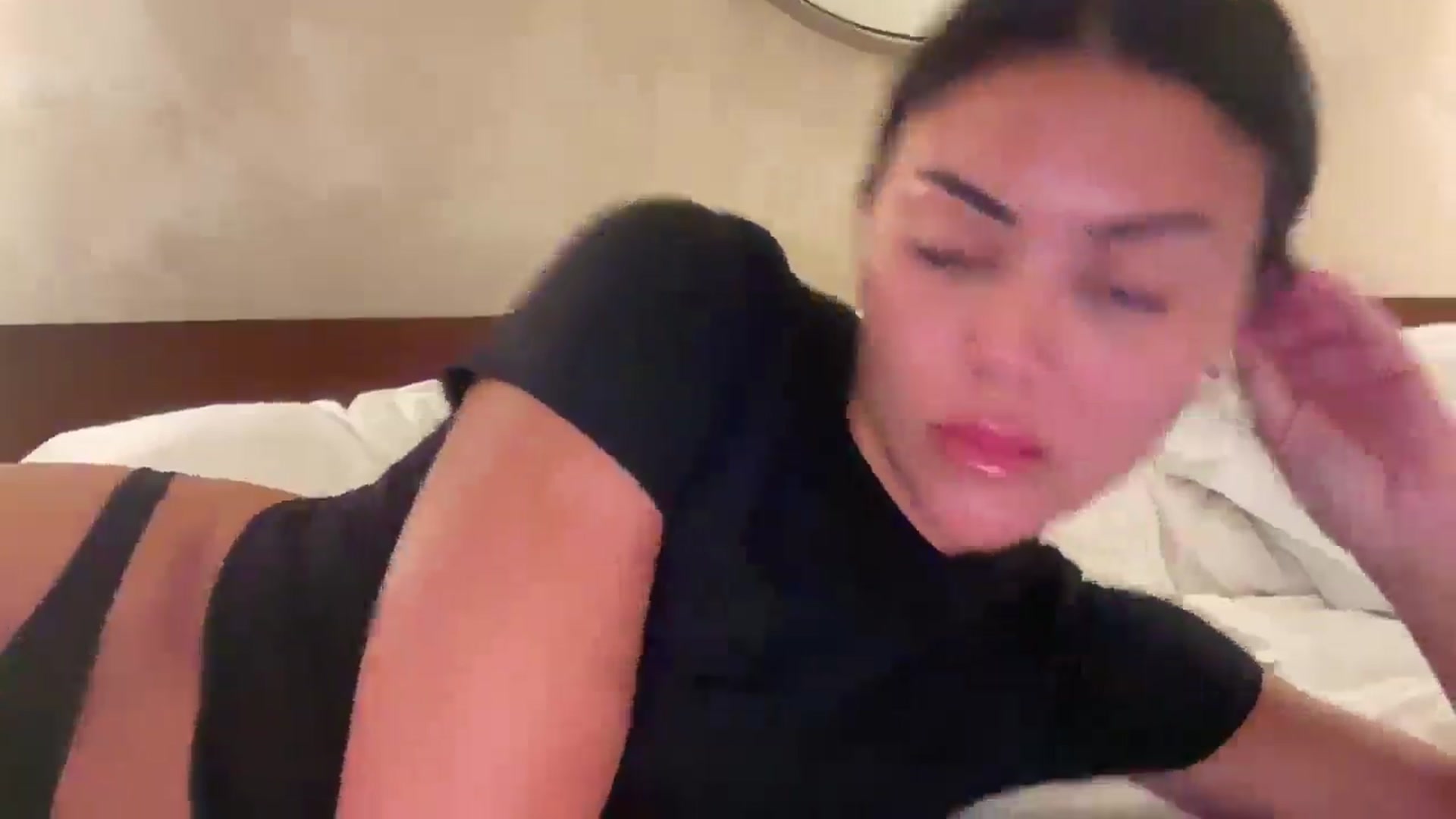 Gallery image thumbnail from alexzamora's myfreecams stream on, 03/16/2025, 06:54 image 20 of 20