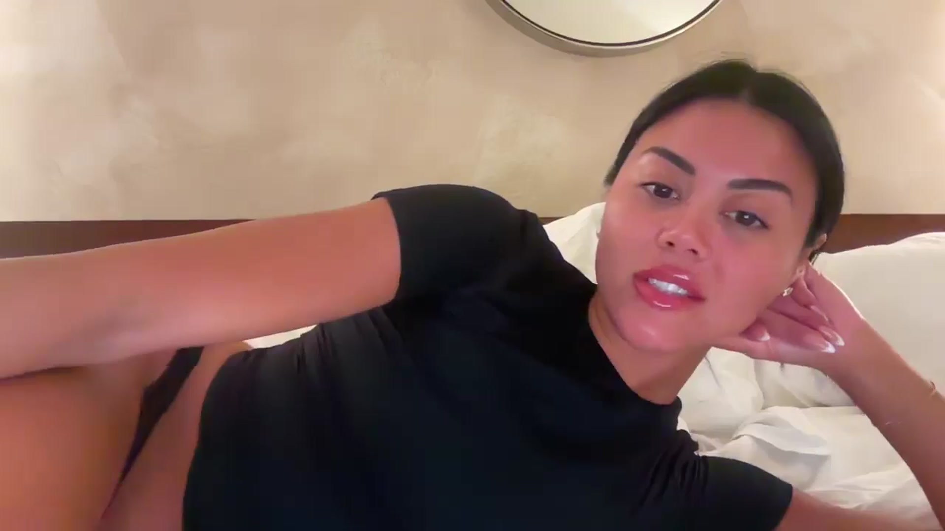 Gallery image thumbnail from alexzamora's myfreecams stream on, 03/16/2025, 06:54 image 17 of 20