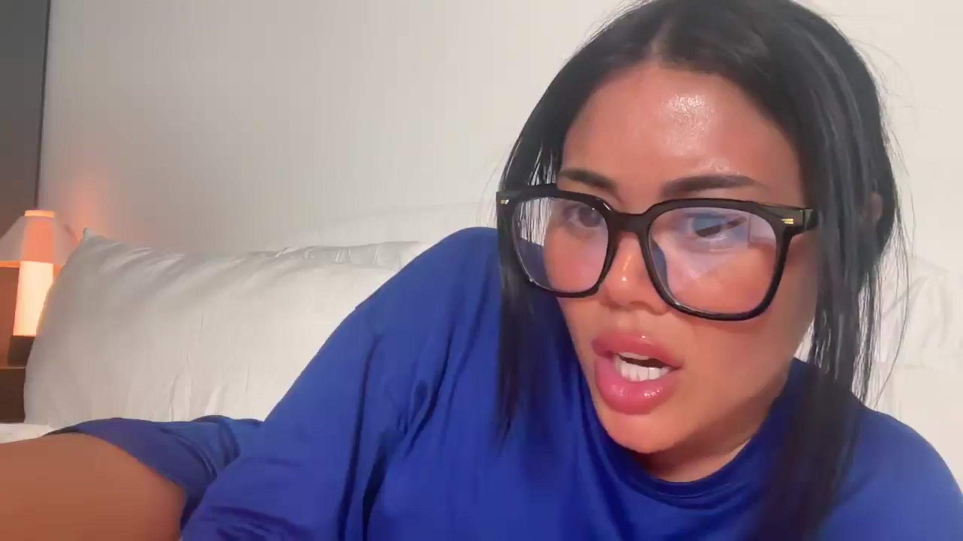 Gallery image thumbnail from alexzamora's myfreecams stream on, 03/19/2025, 03:47 image 4 of 20