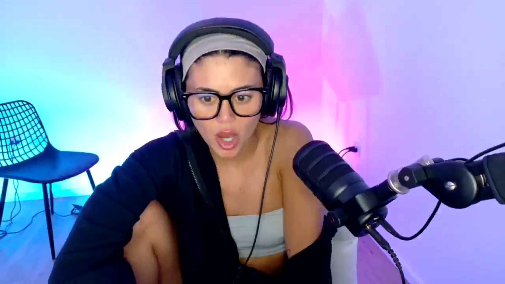Gallery image thumbnail from alexzamora's myfreecams stream on, 03/31/2025, 02:57 image 20 of 20