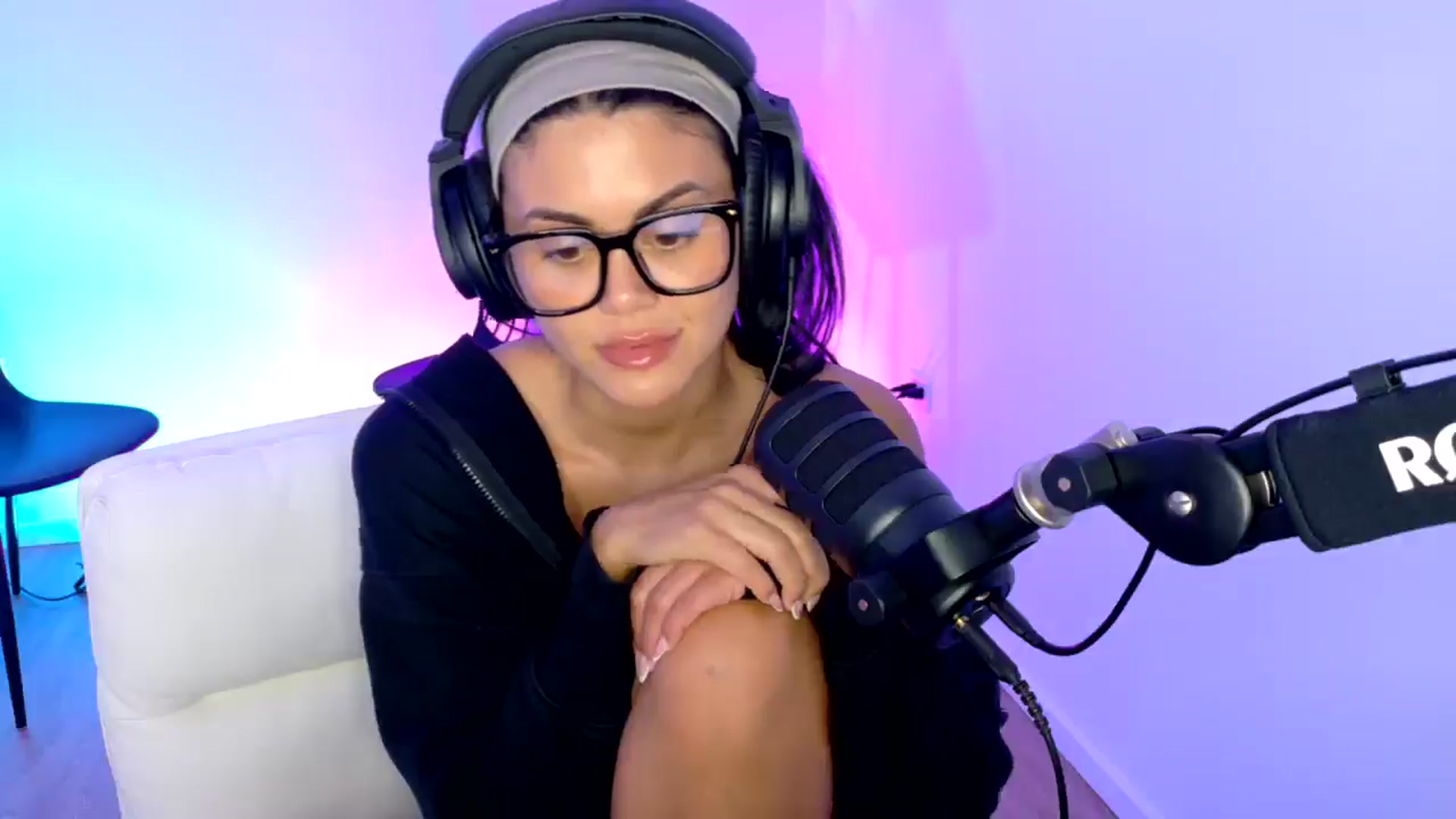 Gallery image thumbnail from alexzamora's myfreecams stream on, 03/31/2025, 04:07 image 17 of 20