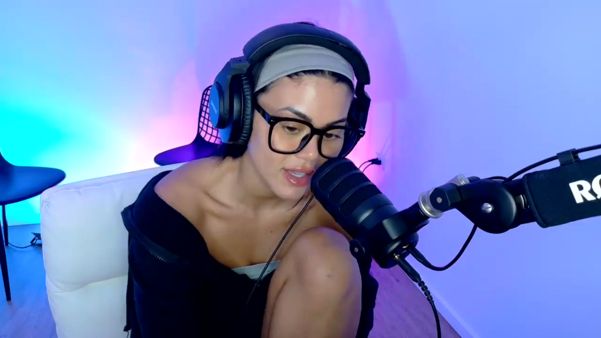 Gallery image thumbnail from alexzamora's myfreecams stream on, 03/31/2025, 04:07 image 12 of 20